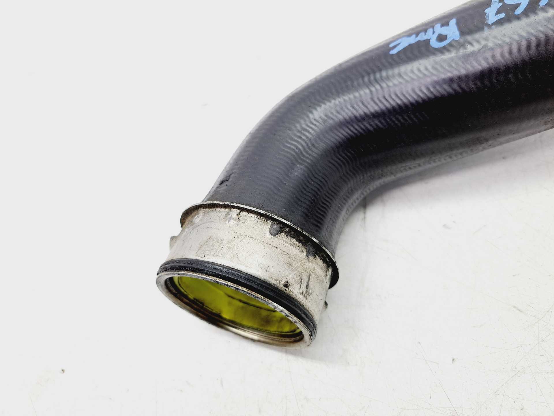 Recambio de tubo de admision para audi a4 berlina (8e) 2.0 tdi 16v (103kw) referencia OEM IAM 8E0145737F  