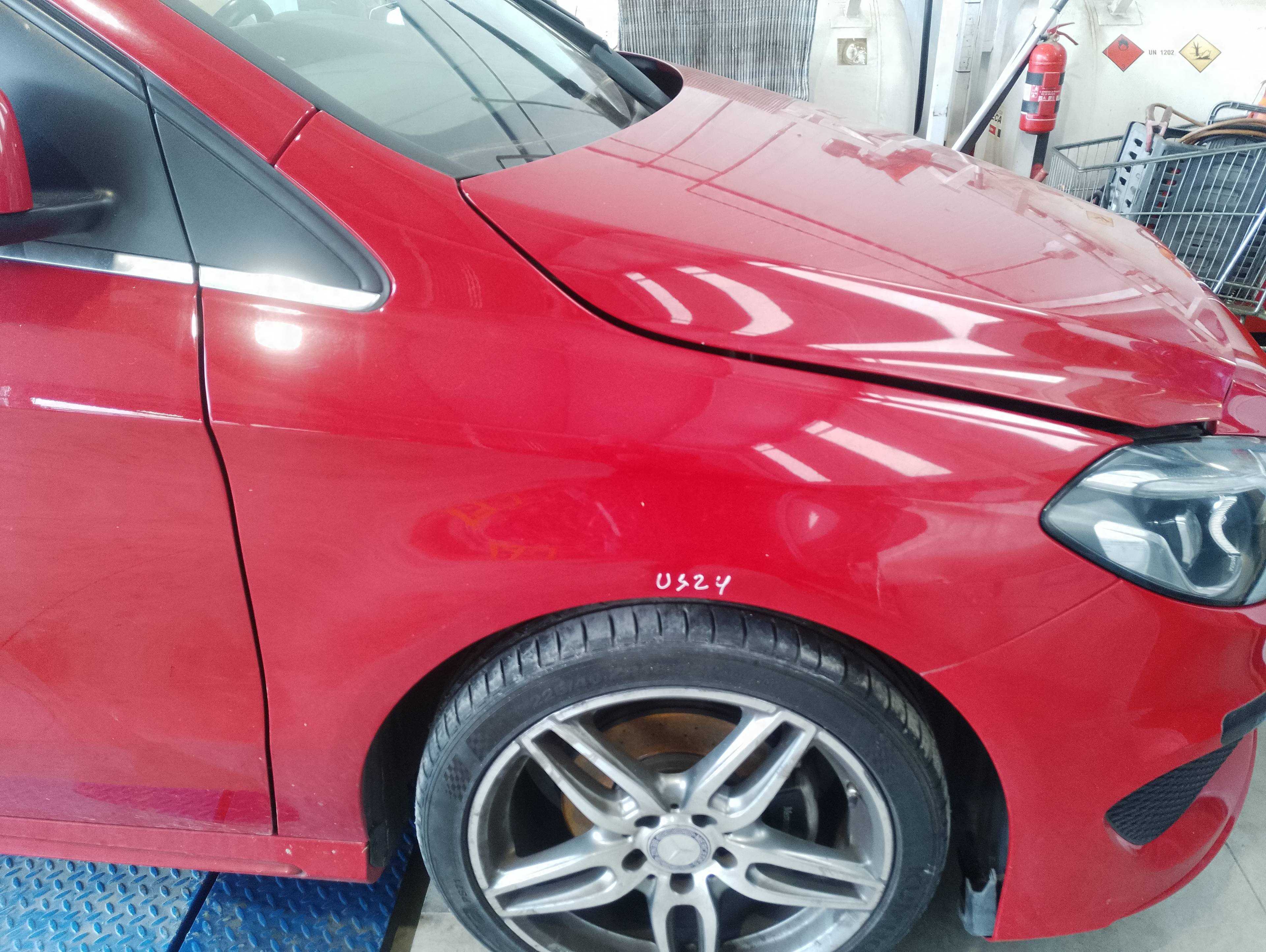 Recambio de aleta delantera derecha para mercedes-benz clase b (w245) 150 (245.231) referencia OEM IAM   