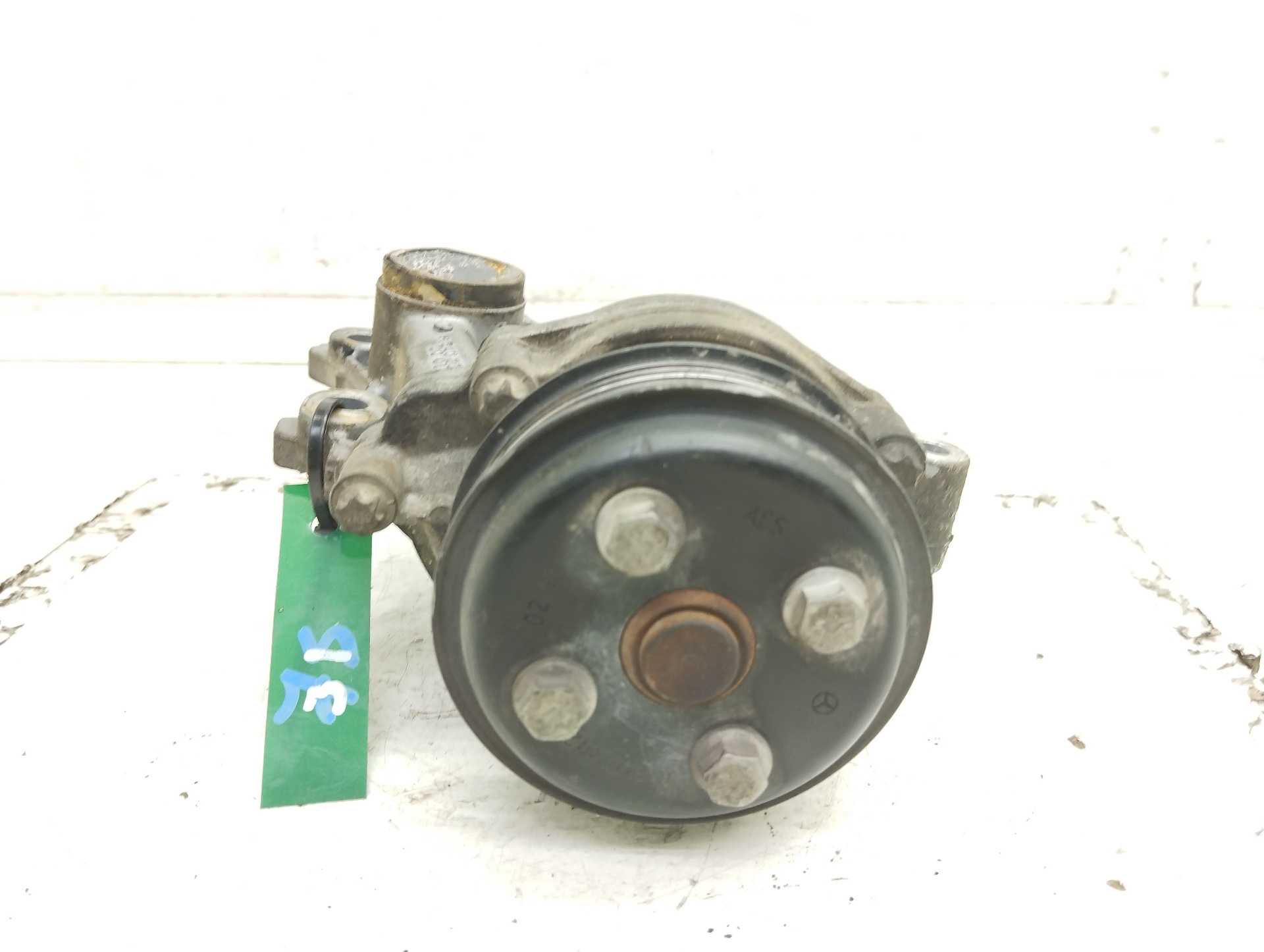 Recambio de bomba agua para mercedes-benz clase a (w169) a 160 cdi a-edition referencia OEM IAM A6402010001  