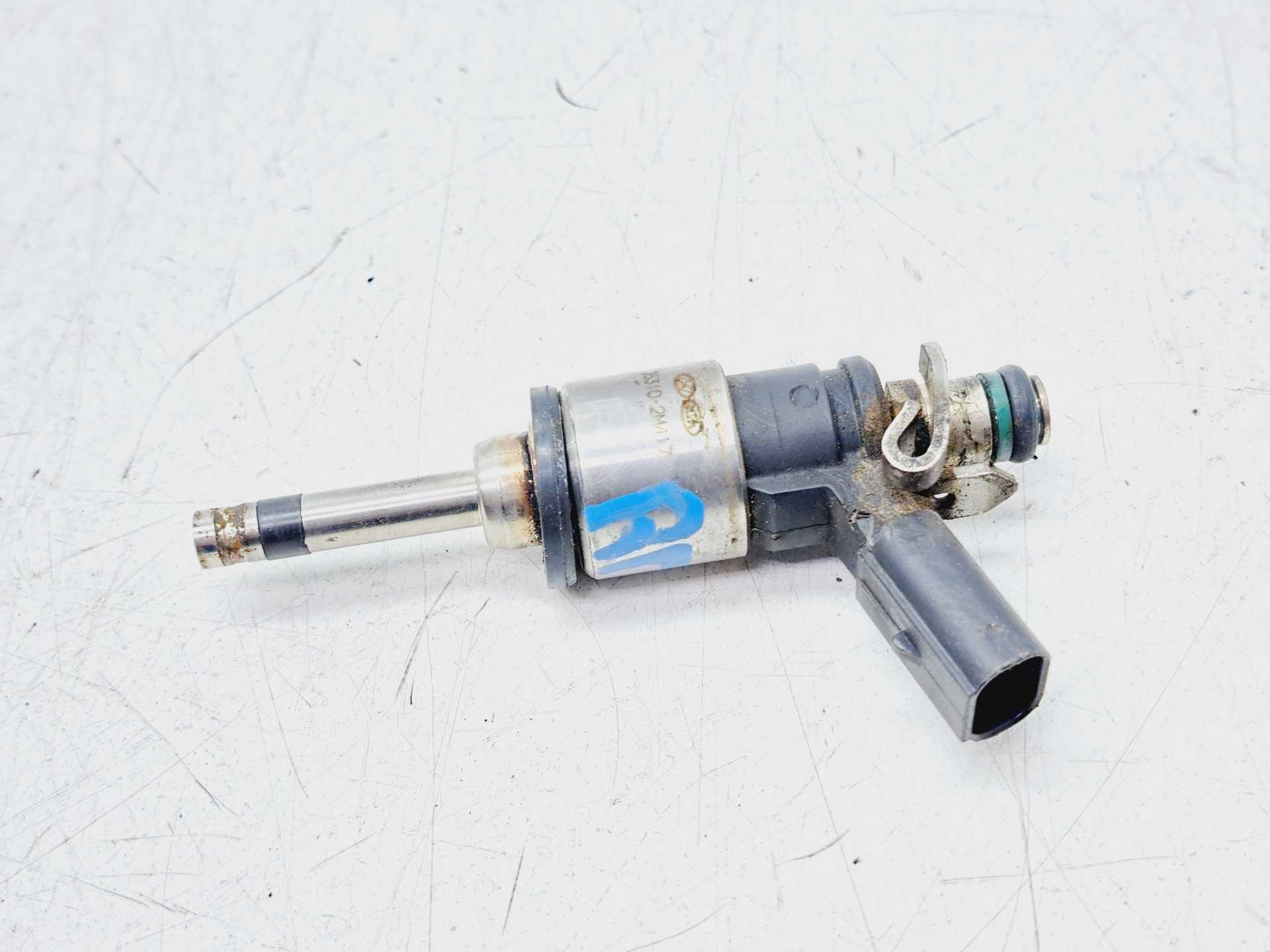 Recambio de inyector para hyundai tucson 1.6 crdi cat referencia OEM IAM 353102M417  