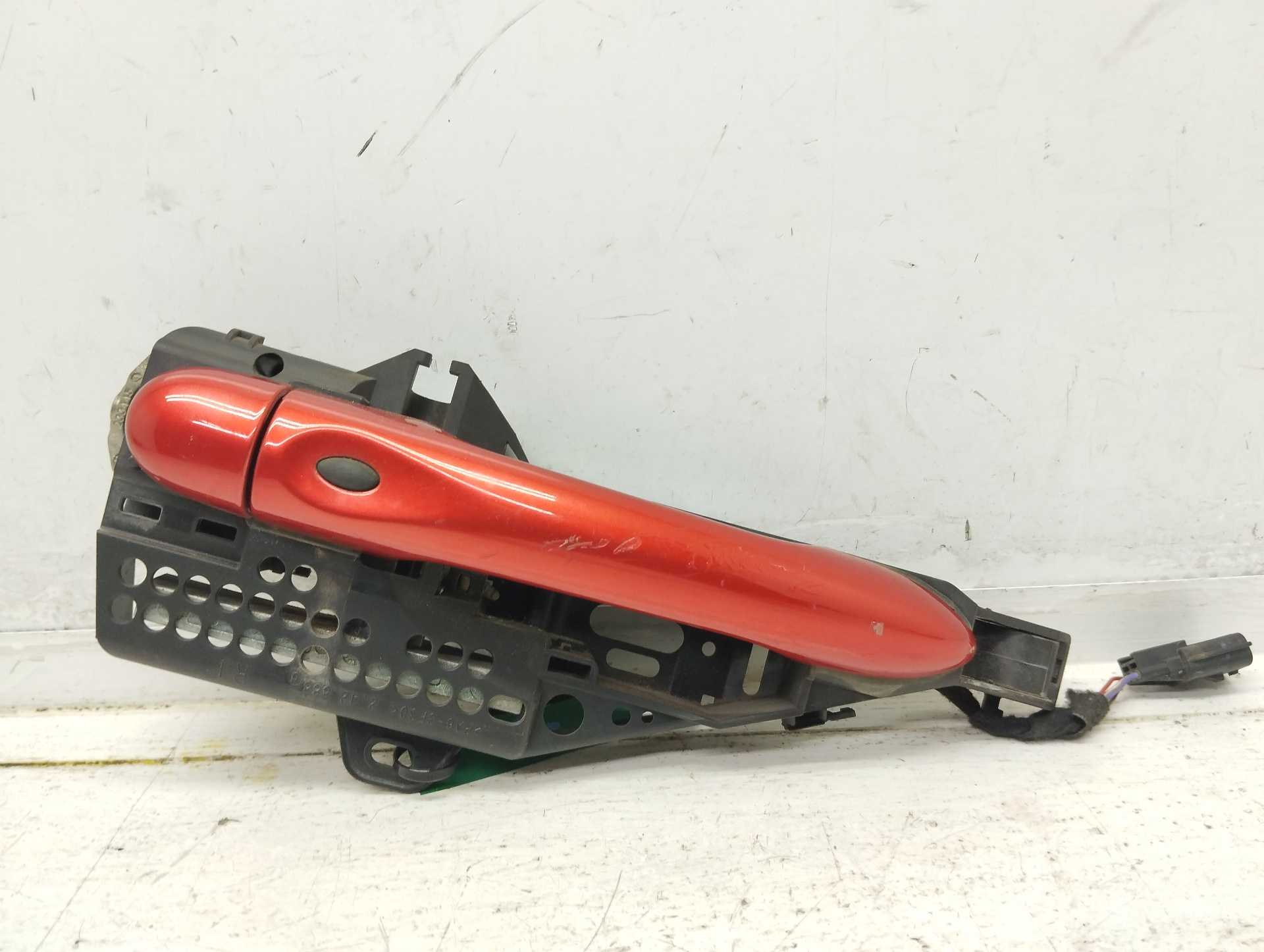 Recambio de maneta exterior delantera derecha para renault clio iv 1.5 dci referencia OEM IAM 242888  