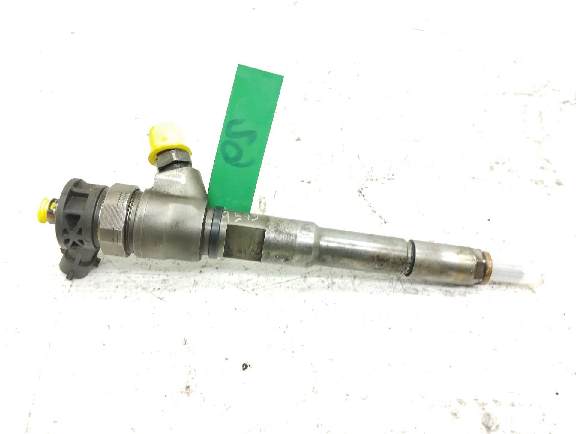 Recambio de inyector para renault kangoo expression referencia OEM IAM H8201108033 0445110485 