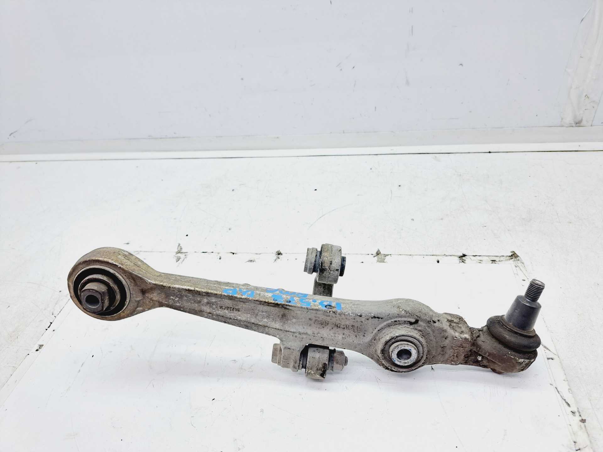 Recambio de brazo suspension superior delantero derecho para volkswagen passat berlina (3b3) comfortline referencia OEM IAM 4D04