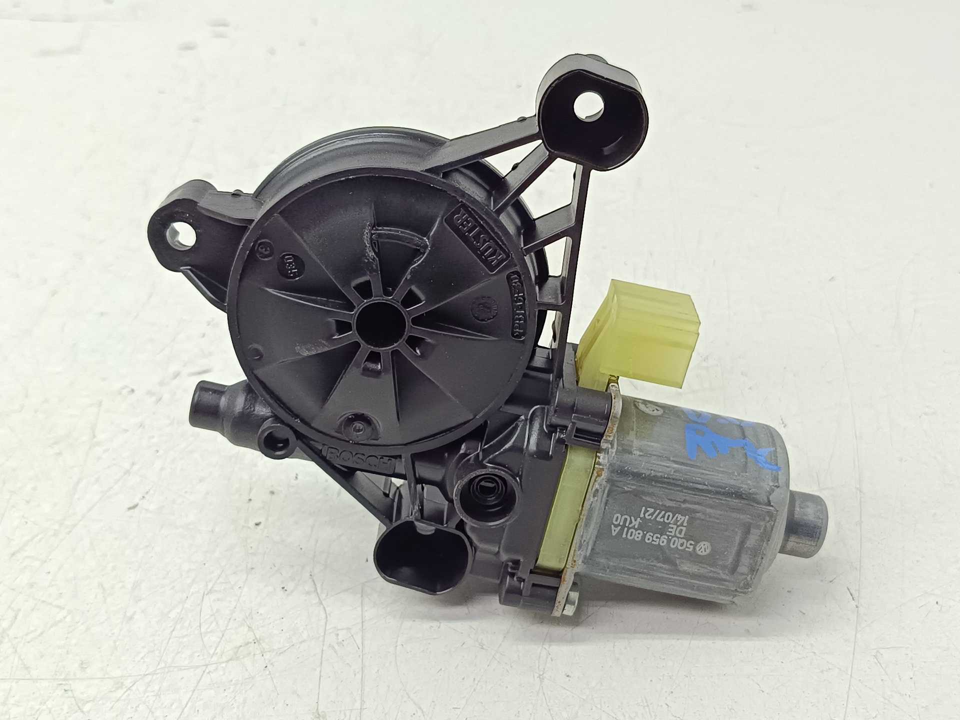 Recambio de motor elevalunas delantero derecho para volkswagen t-roc (d11) basis referencia OEM IAM 5Q0959801A 0130822715 E85020