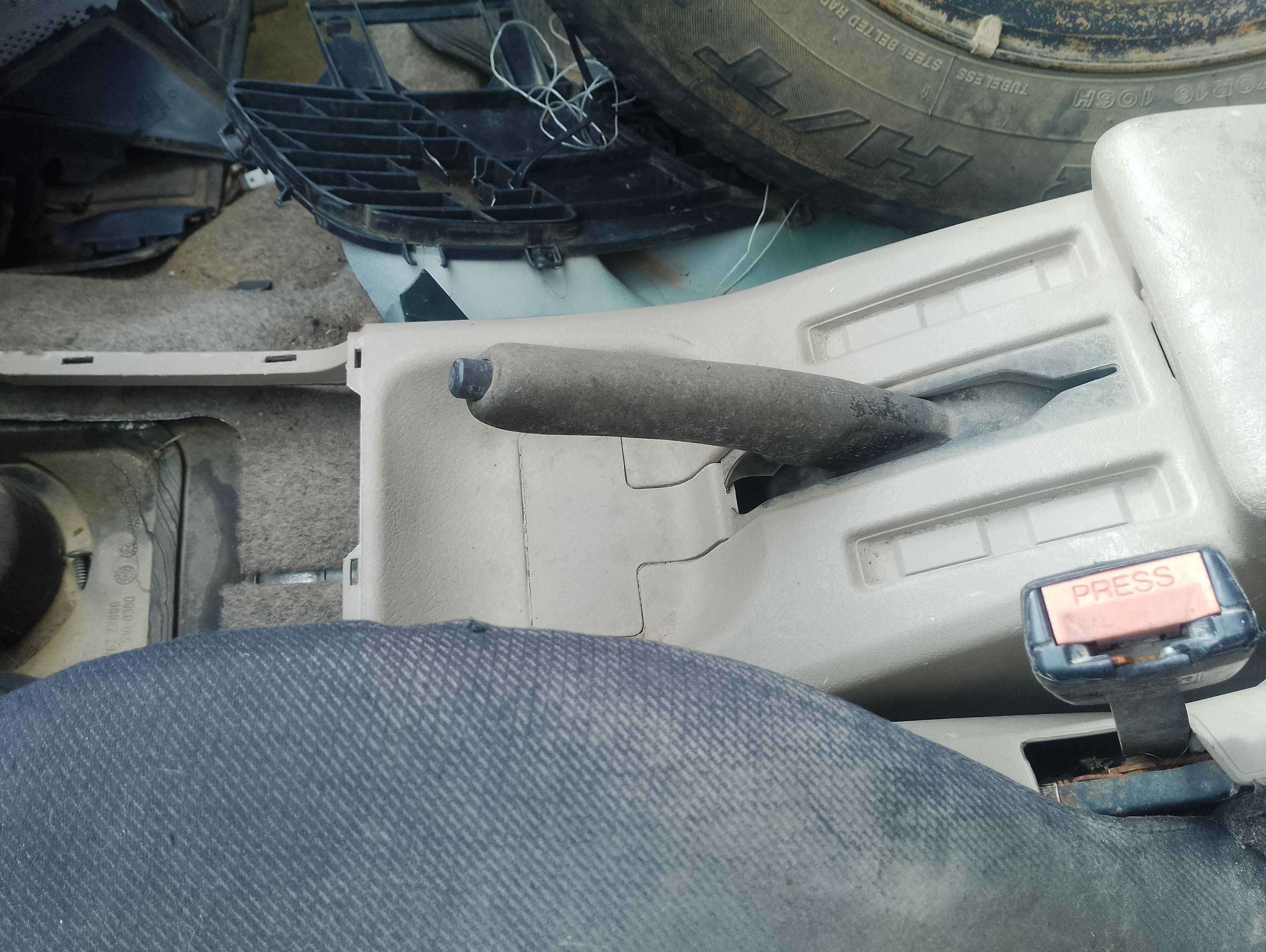 Recambio de palanca freno para nissan terrano/terrano.ii (r20) aventura referencia OEM IAM   