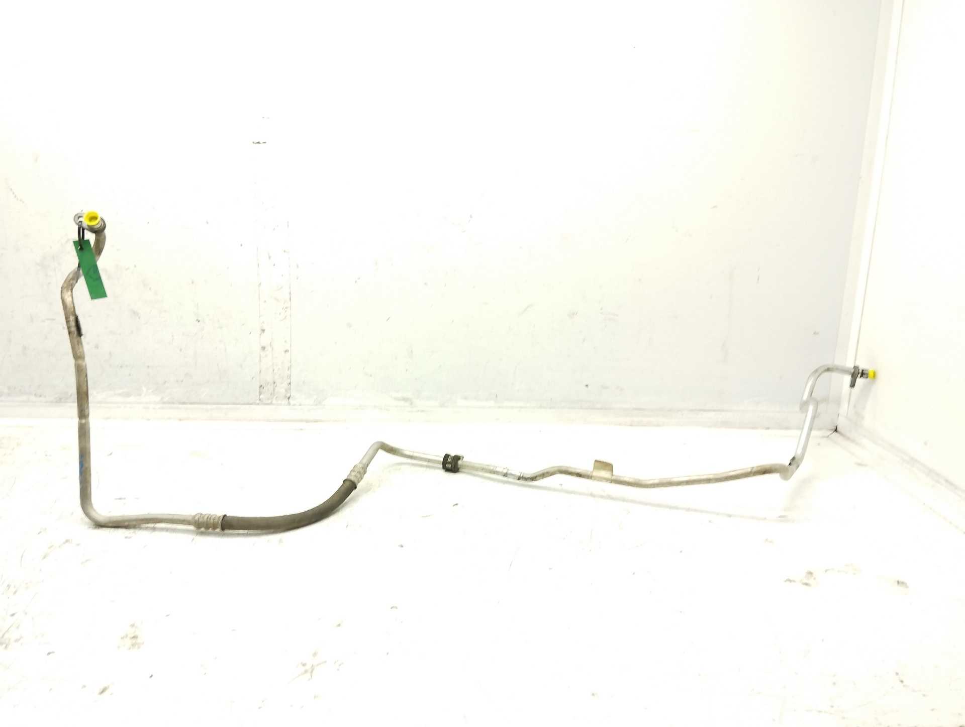 Recambio de tubos aire acondicionado para renault kangoo expression referencia OEM IAM 924403887R  