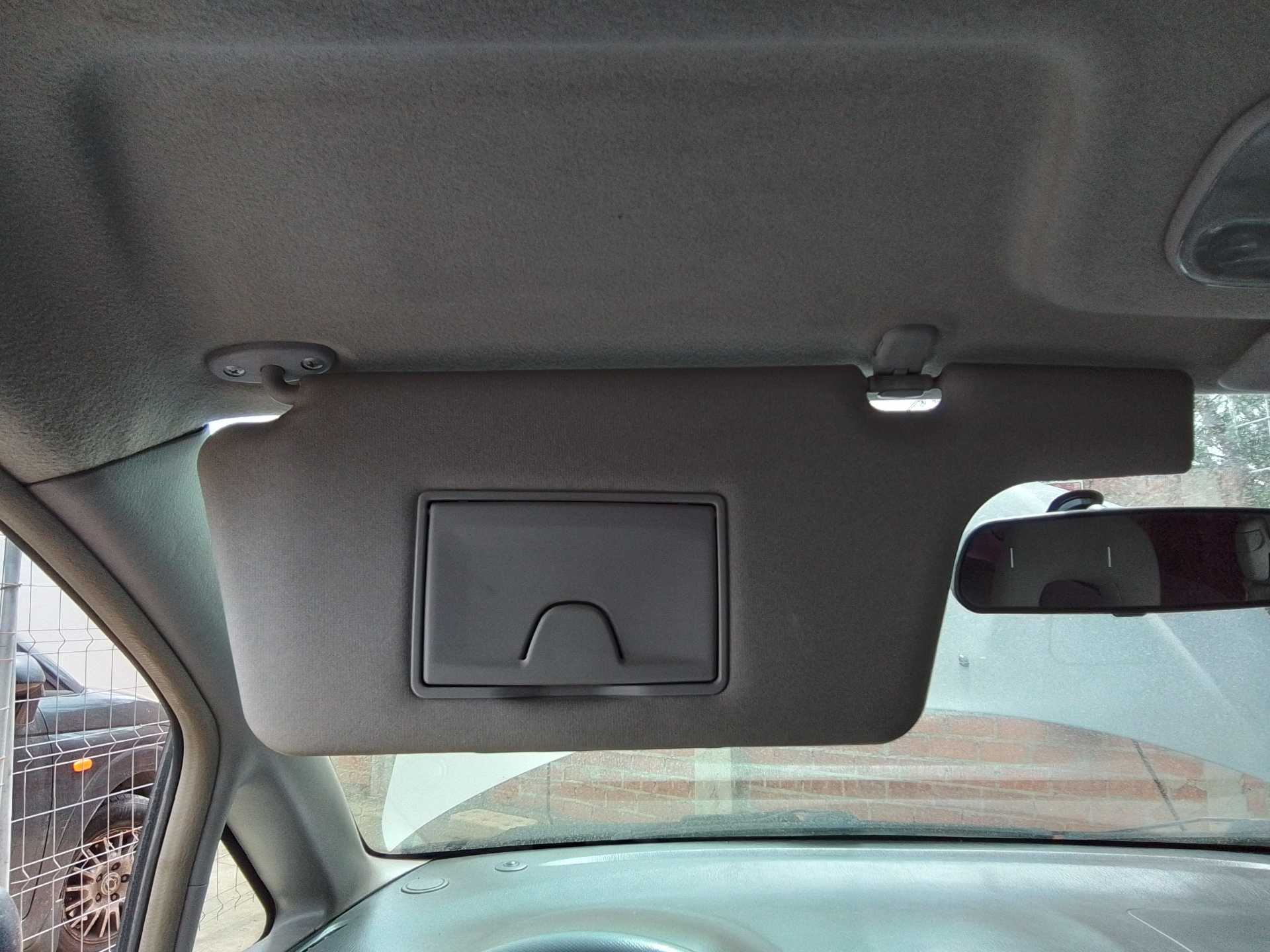 Recambio de parasol izquierdo para mazda premacy (cp) 2.0 cat referencia OEM IAM   