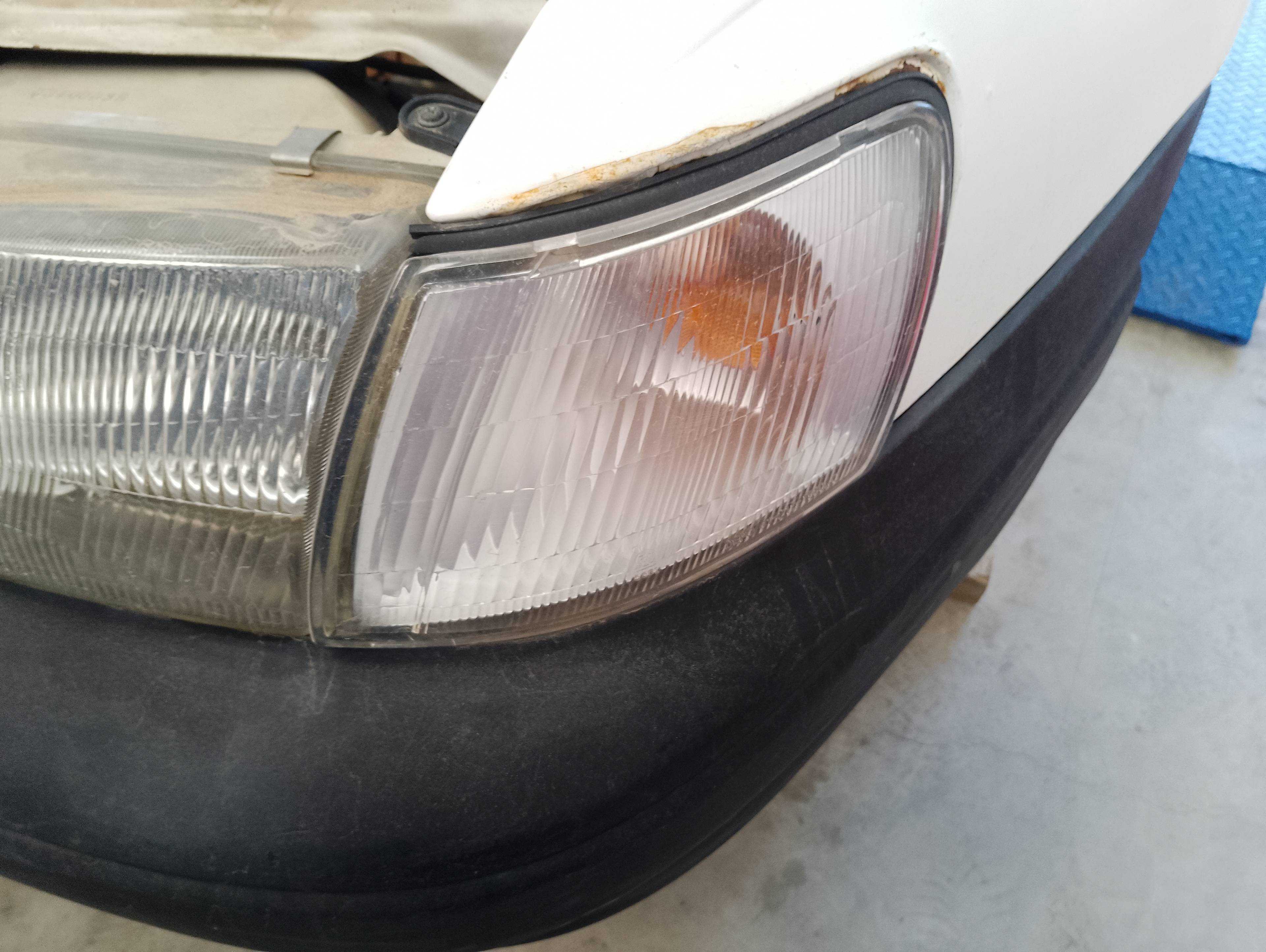 Recambio de piloto delantero izquierdo para toyota carina (t19) 2.0 d xl (4-ptas.) referencia OEM IAM   