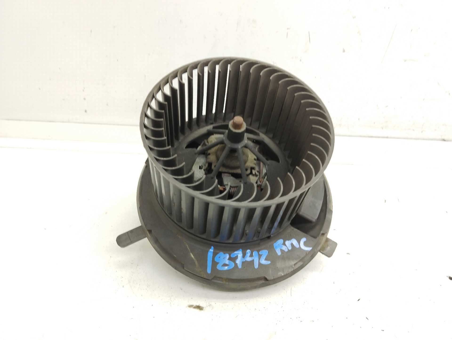 Recambio de motor calefaccion para volkswagen golf vi (5k1) referencia OEM IAM 998800UA VALEO 1K1819015F