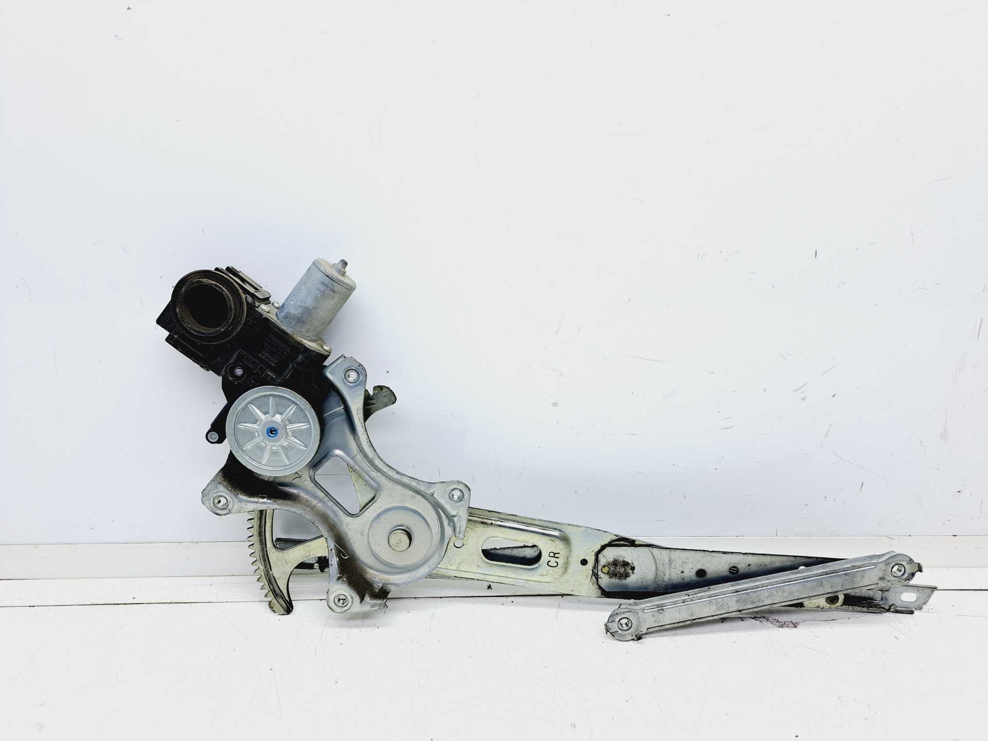 Recambio de elevalunas trasero derecho para toyota prius+ advance referencia OEM IAM 8571047160 0620204031 DENSO