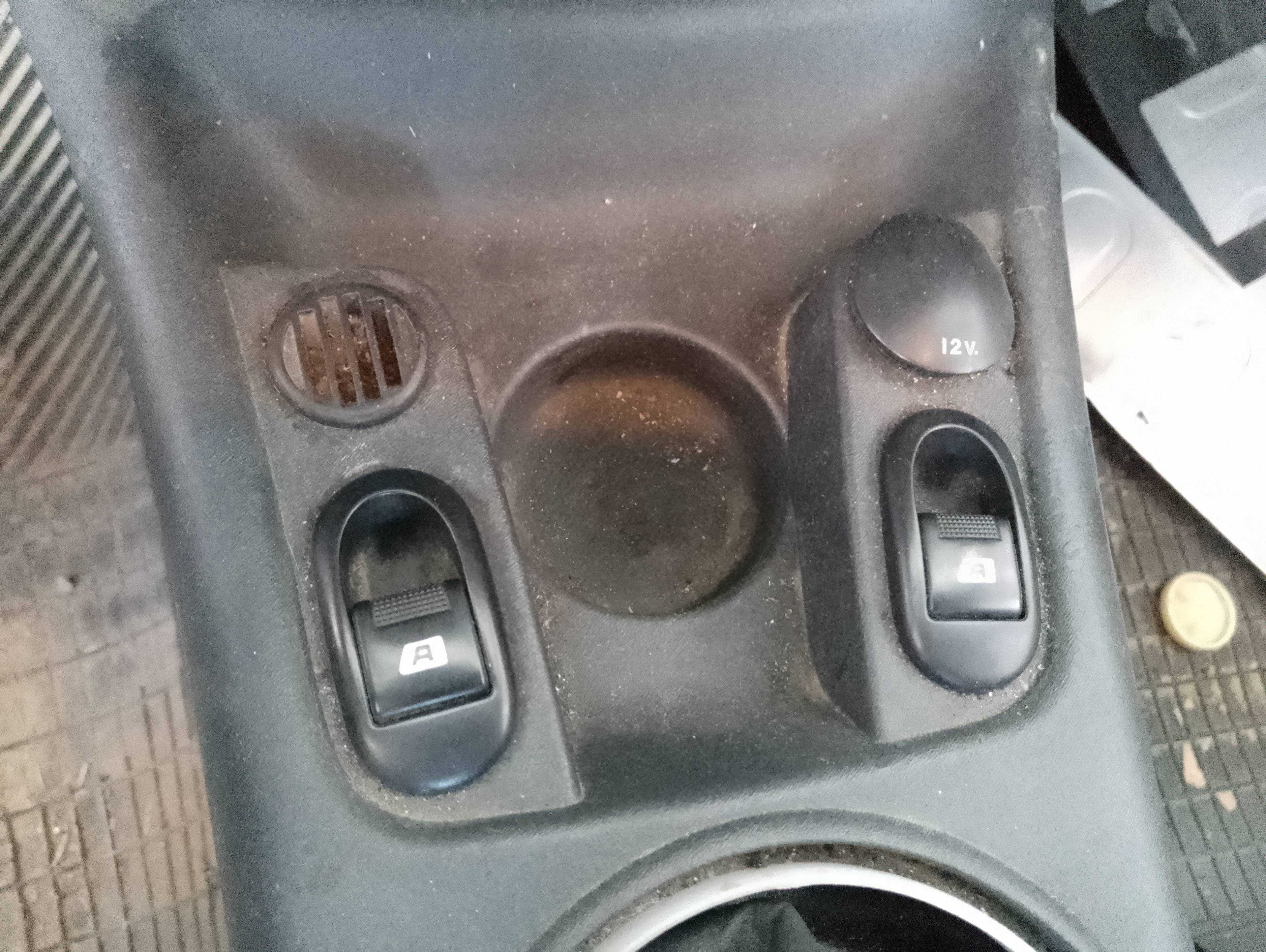 Recambio de mando elevalunas delantero izquierdo para citroën c2 audace referencia OEM IAM   