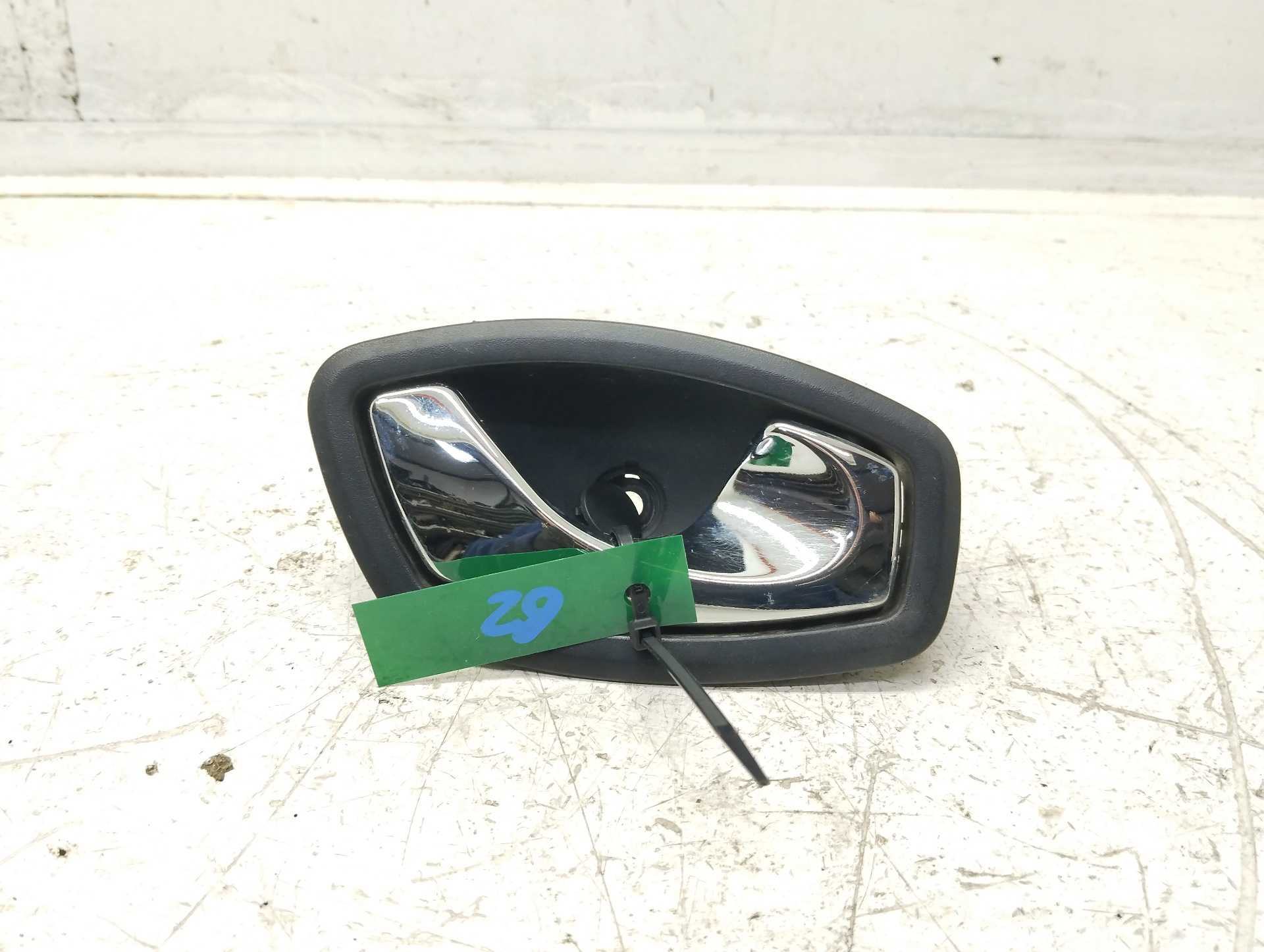 Recambio de maneta interior delantera derecha para renault clio iv 1.5 dci referencia OEM IAM 826720001R  