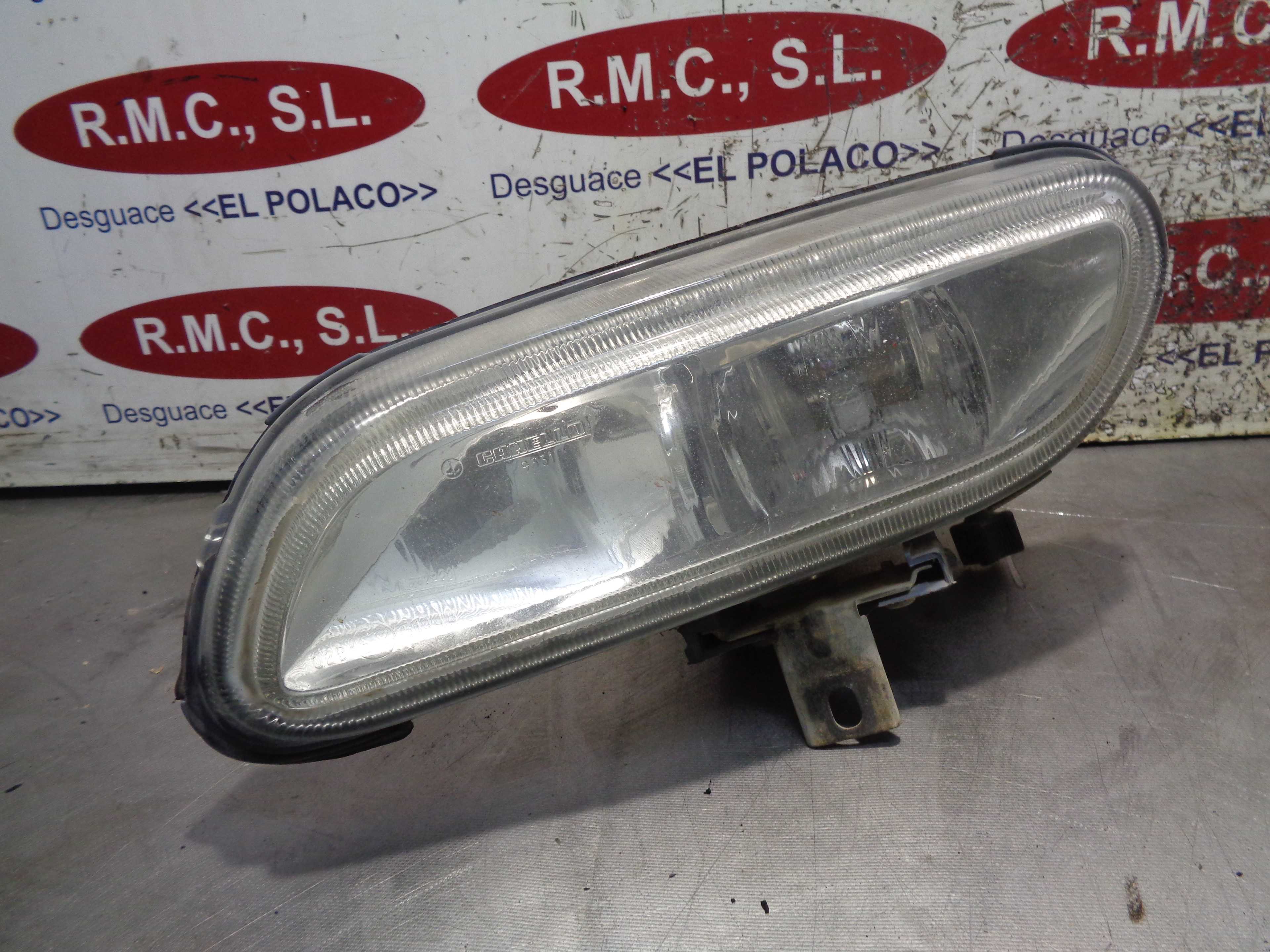 Recambio de faro antiniebla izquierdo para peugeot 406 berlina (s1/s2) sldt referencia OEM IAM 37090748  