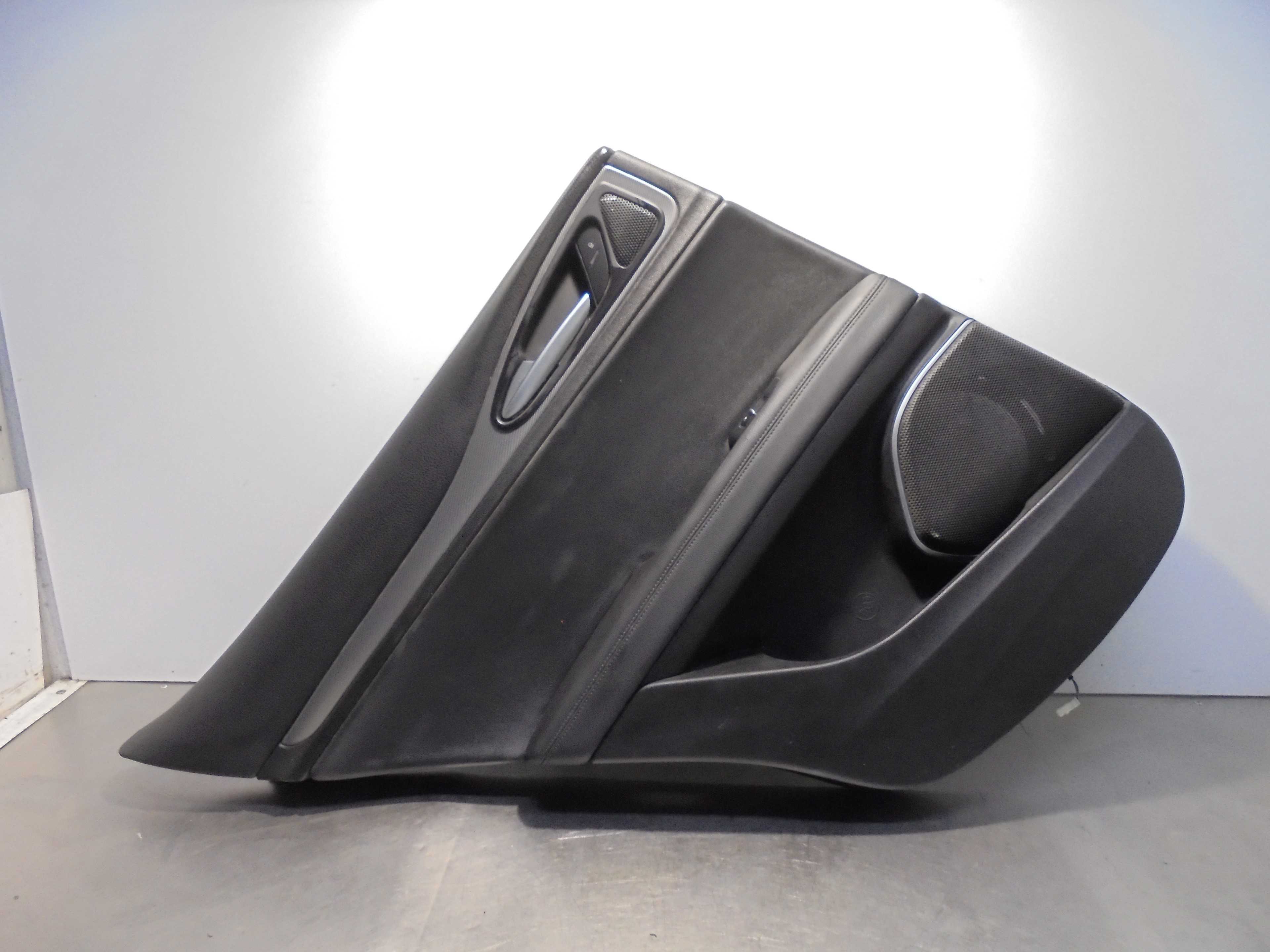 Recambio de guarnecido puerta trasera izquierda para alfa romeo stelvio (630) executive 4wd referencia OEM IAM 156197052  