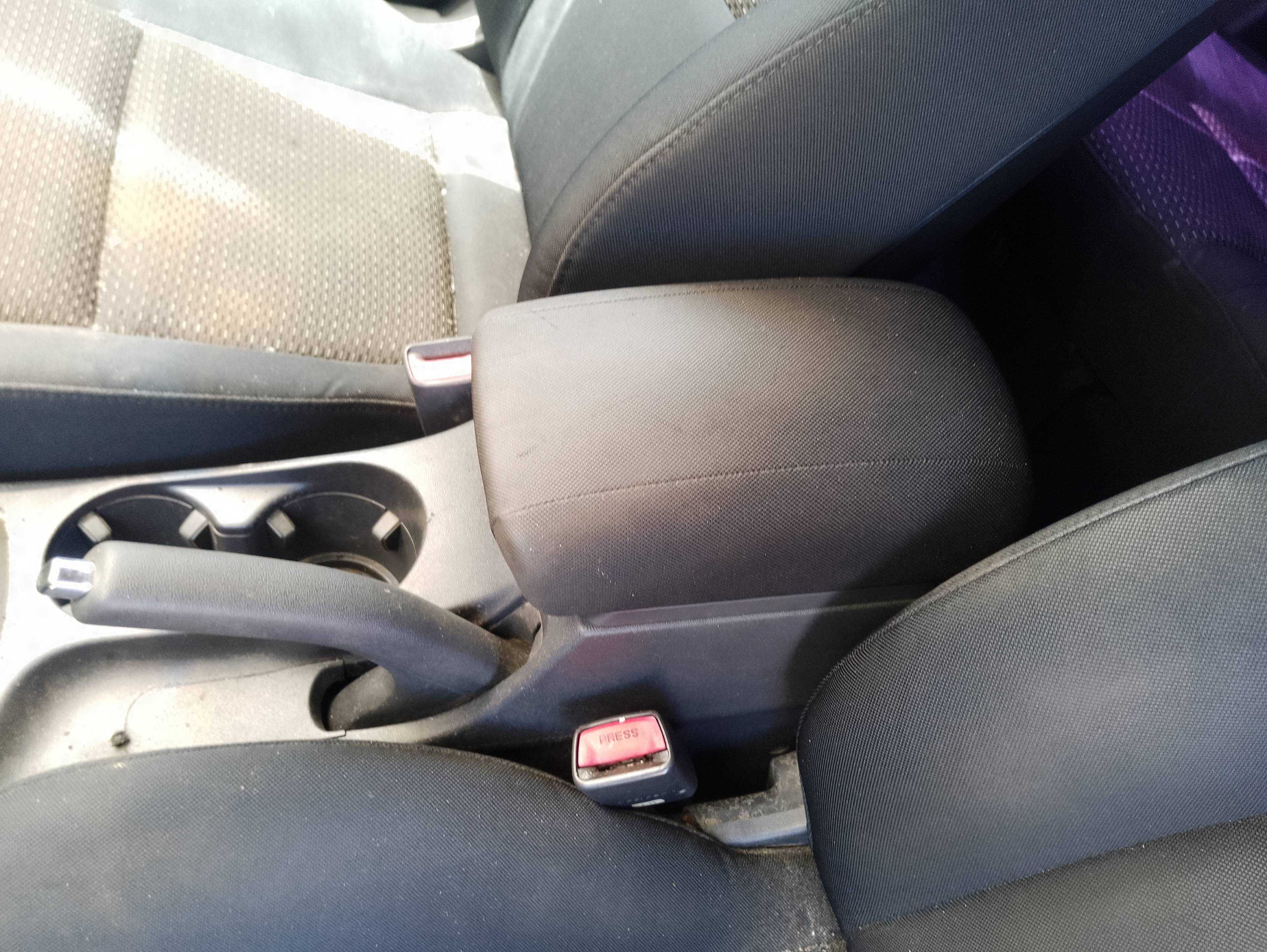 Recambio de apoyabrazos central para hyundai i30 classic referencia OEM IAM   