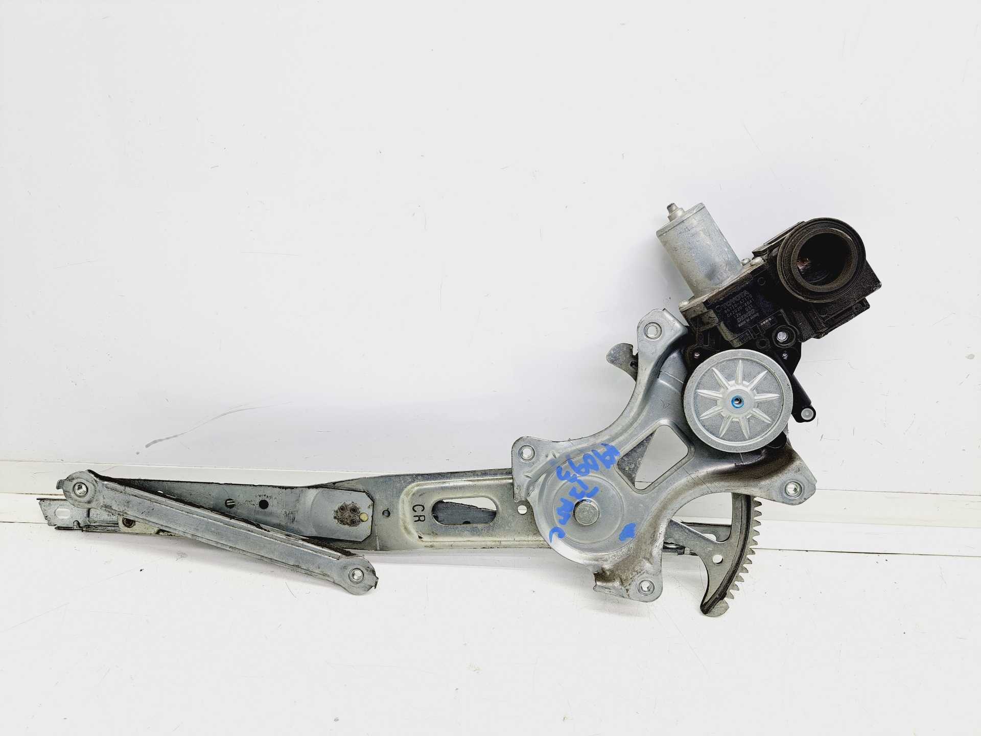 Recambio de elevalunas trasero izquierdo para toyota prius+ advance referencia OEM IAM 8572047170 0620204041 DENSO