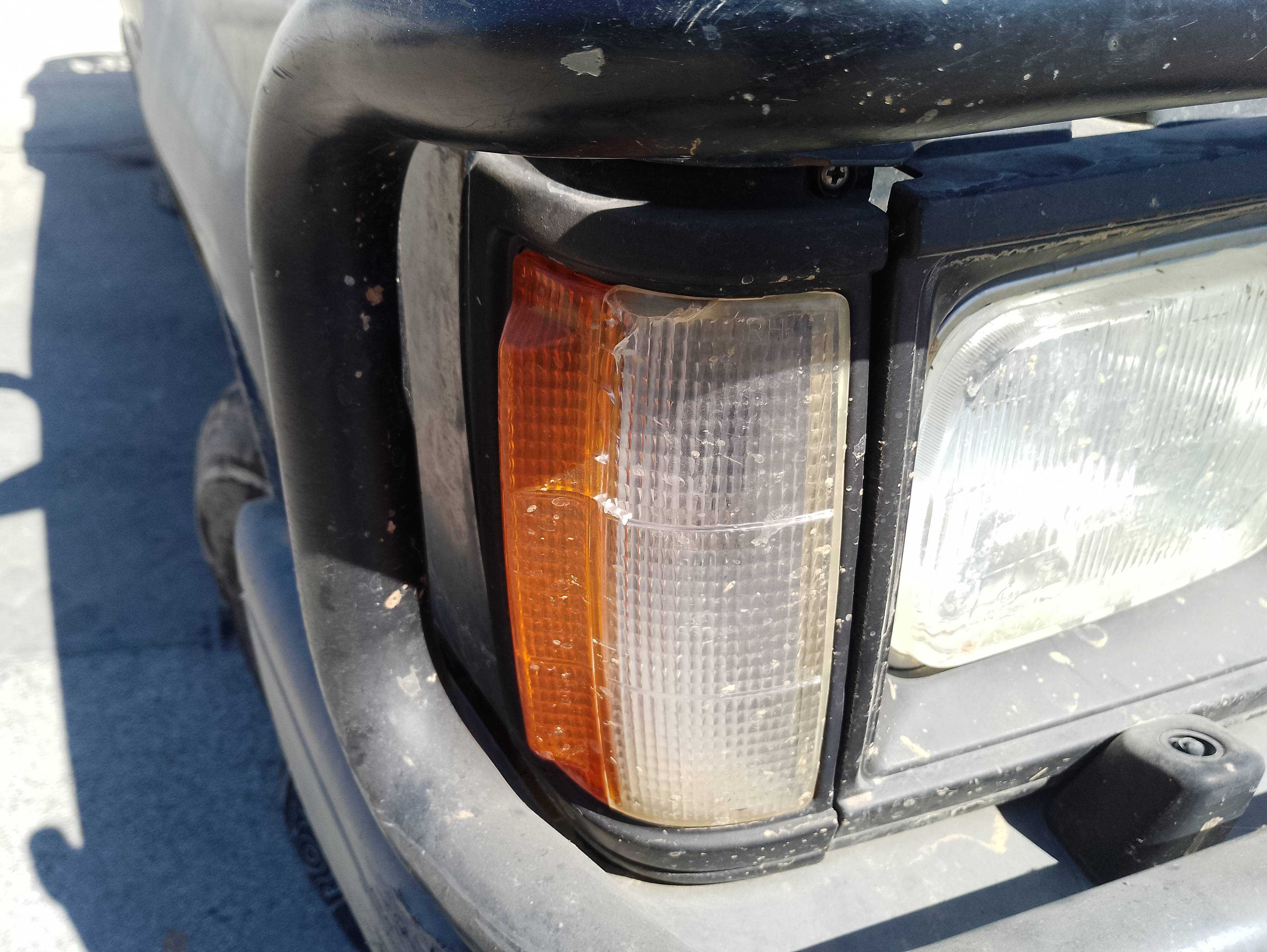 Recambio de piloto delantero derecho para mitsubishi l 200 (k34t) 2500 td referencia OEM IAM   