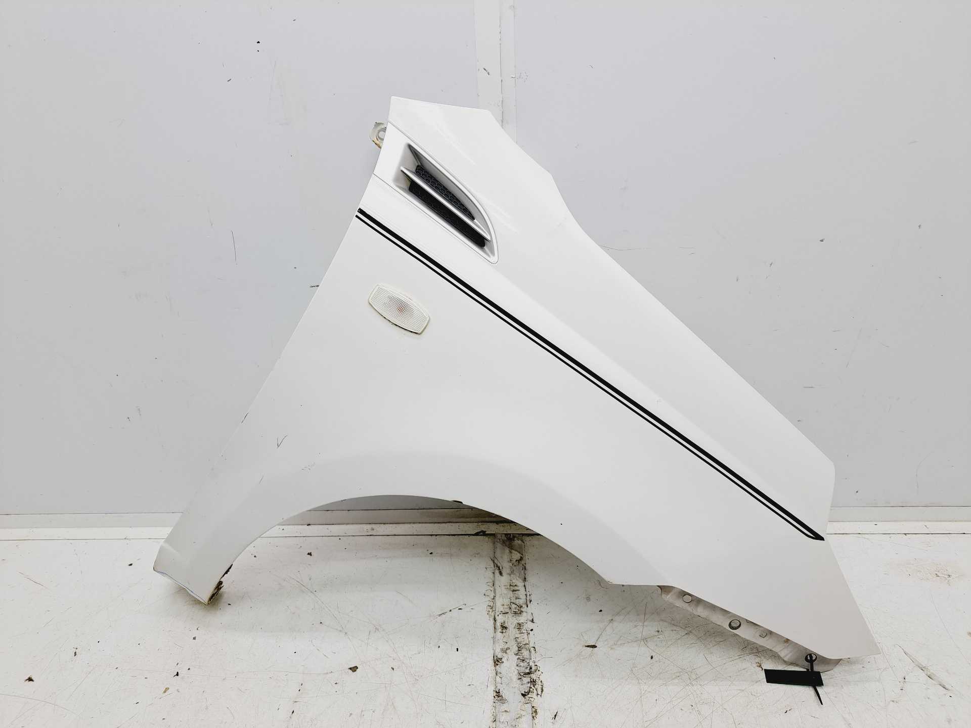 Recambio de aleta delantera derecha para chevrolet aveo ls referencia OEM IAM  95198280 