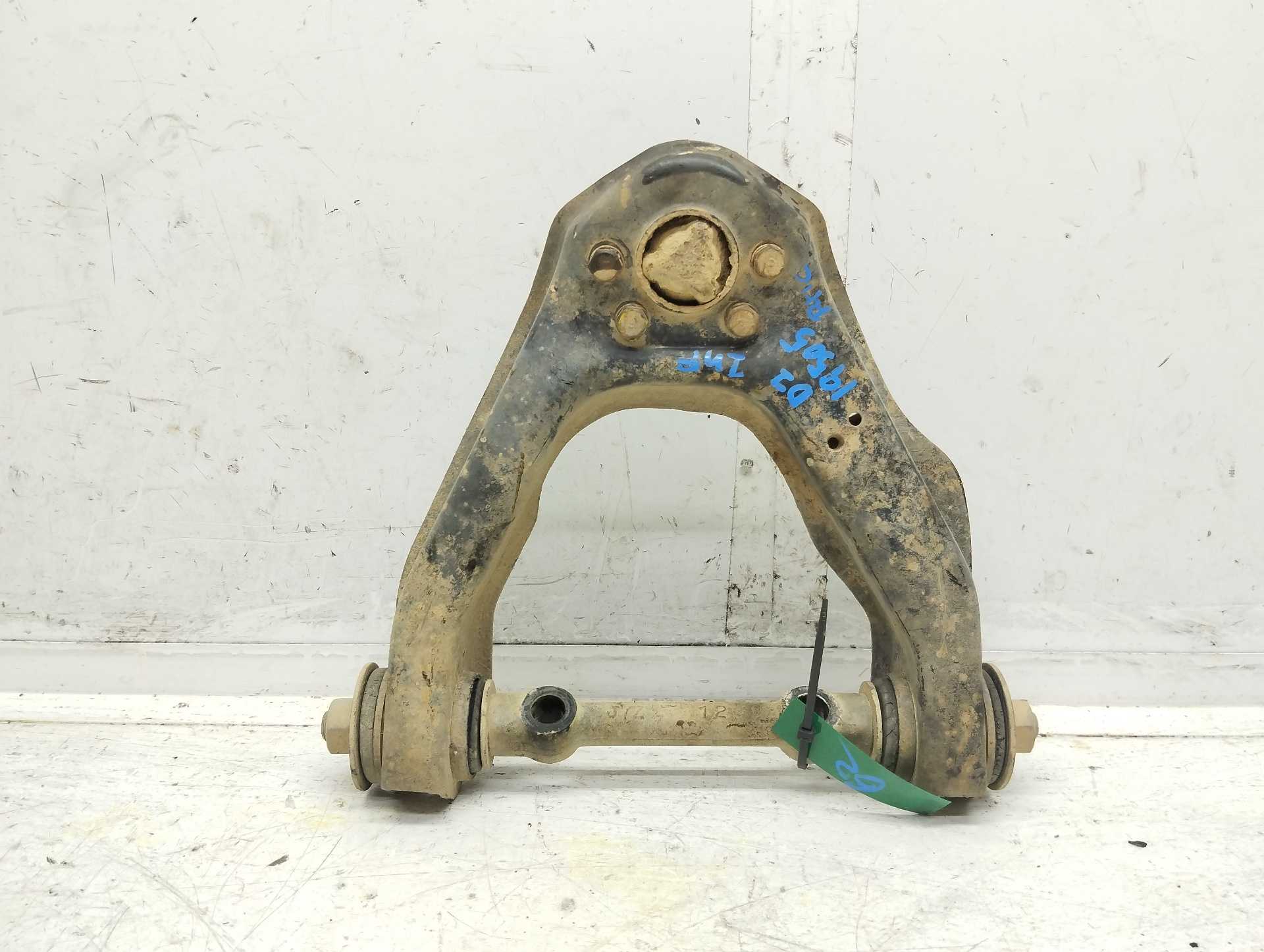Recambio de brazo suspension superior delantero izquierdo para nissan terrano/terrano.ii (r20) avenue referencia OEM IAM  545277