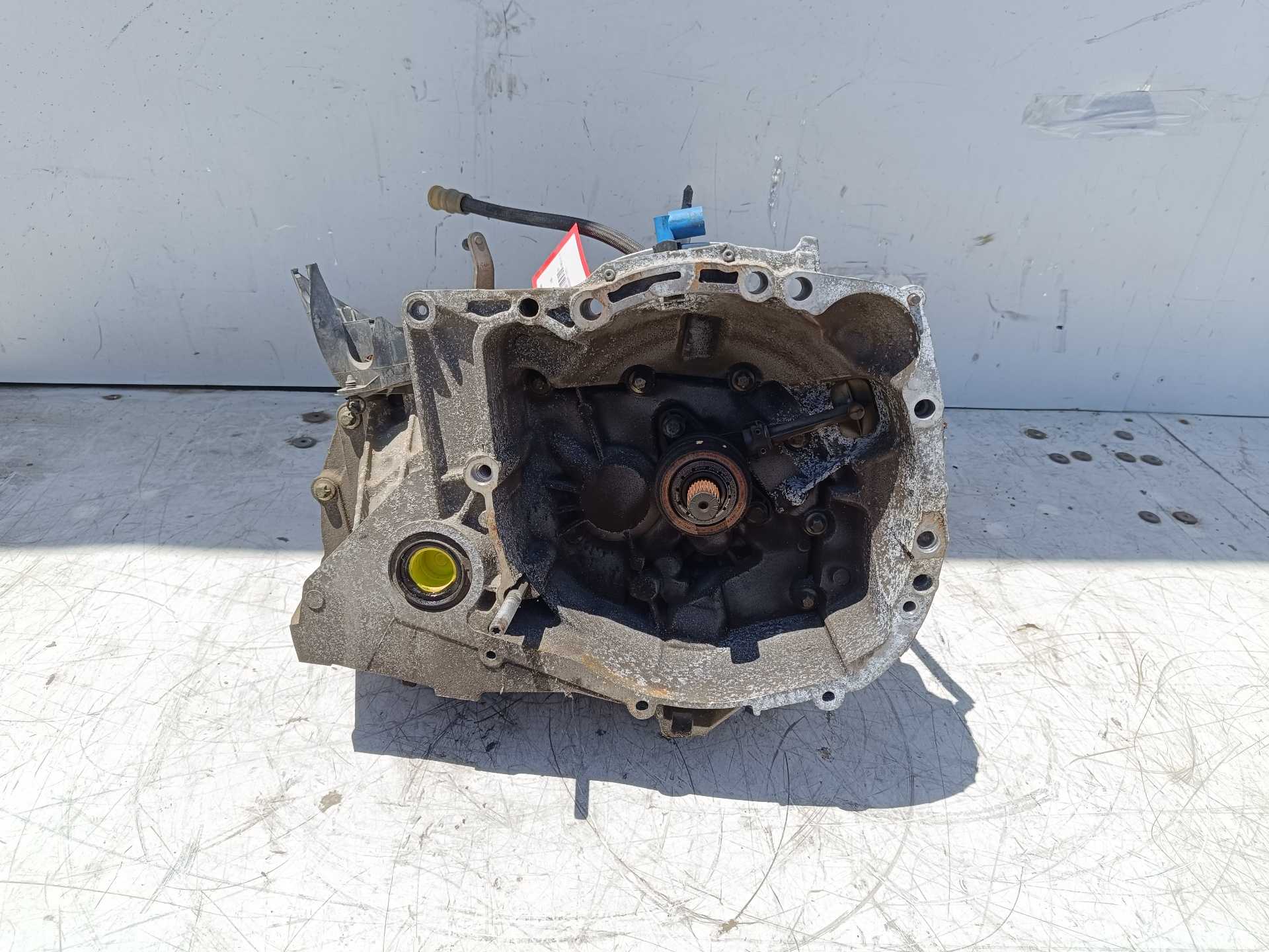 Recambio de caja cambios para renault clio iii 1.2 16v referencia OEM IAM JH3 128  