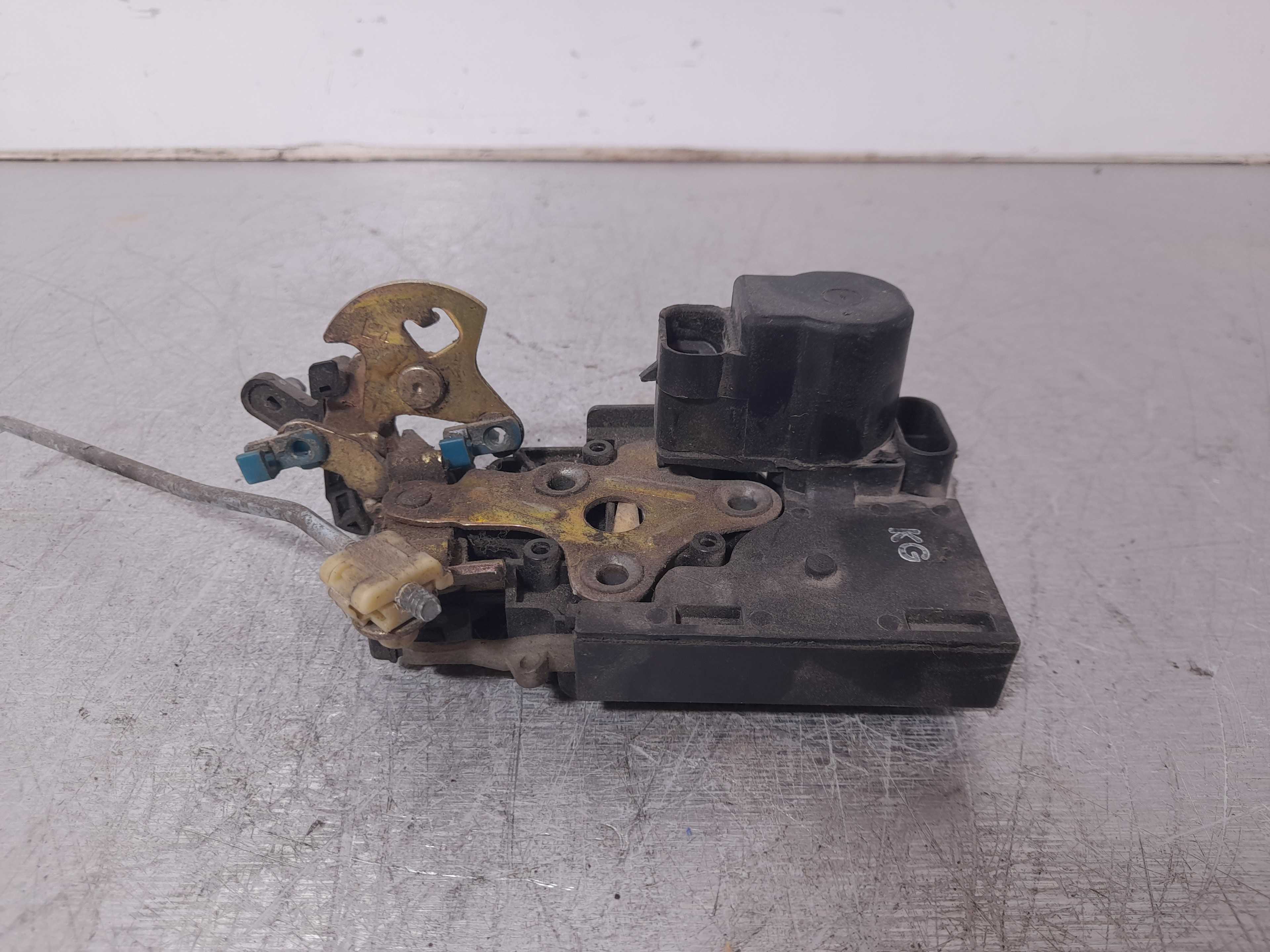 Recambio de cerradura puerta trasera izquierda para chevrolet lacetti 1.6 cat referencia OEM IAM   