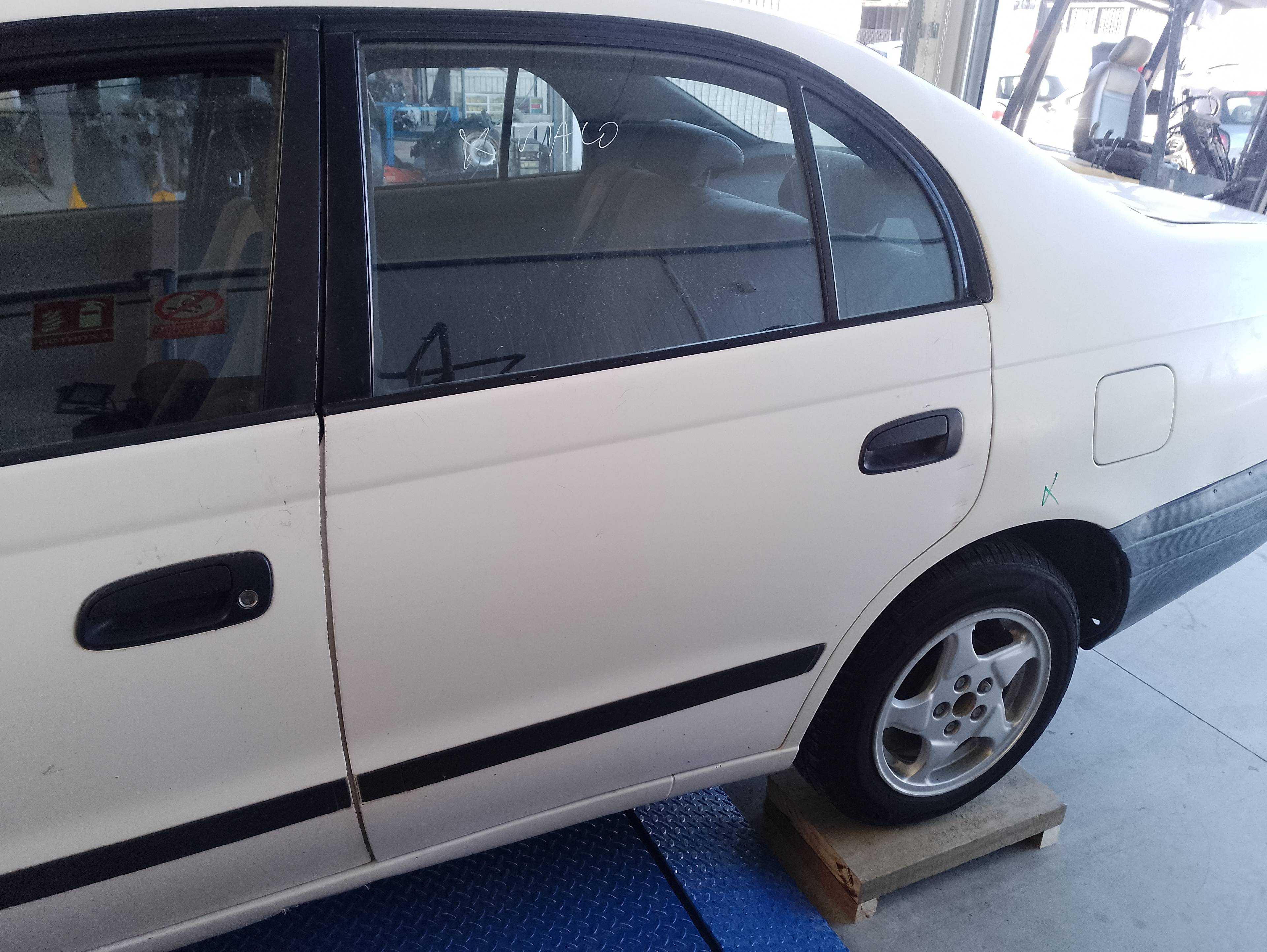 Recambio de puerta trasera izquierda para toyota carina (t19) 2.0 d xl (4-ptas.) referencia OEM IAM   