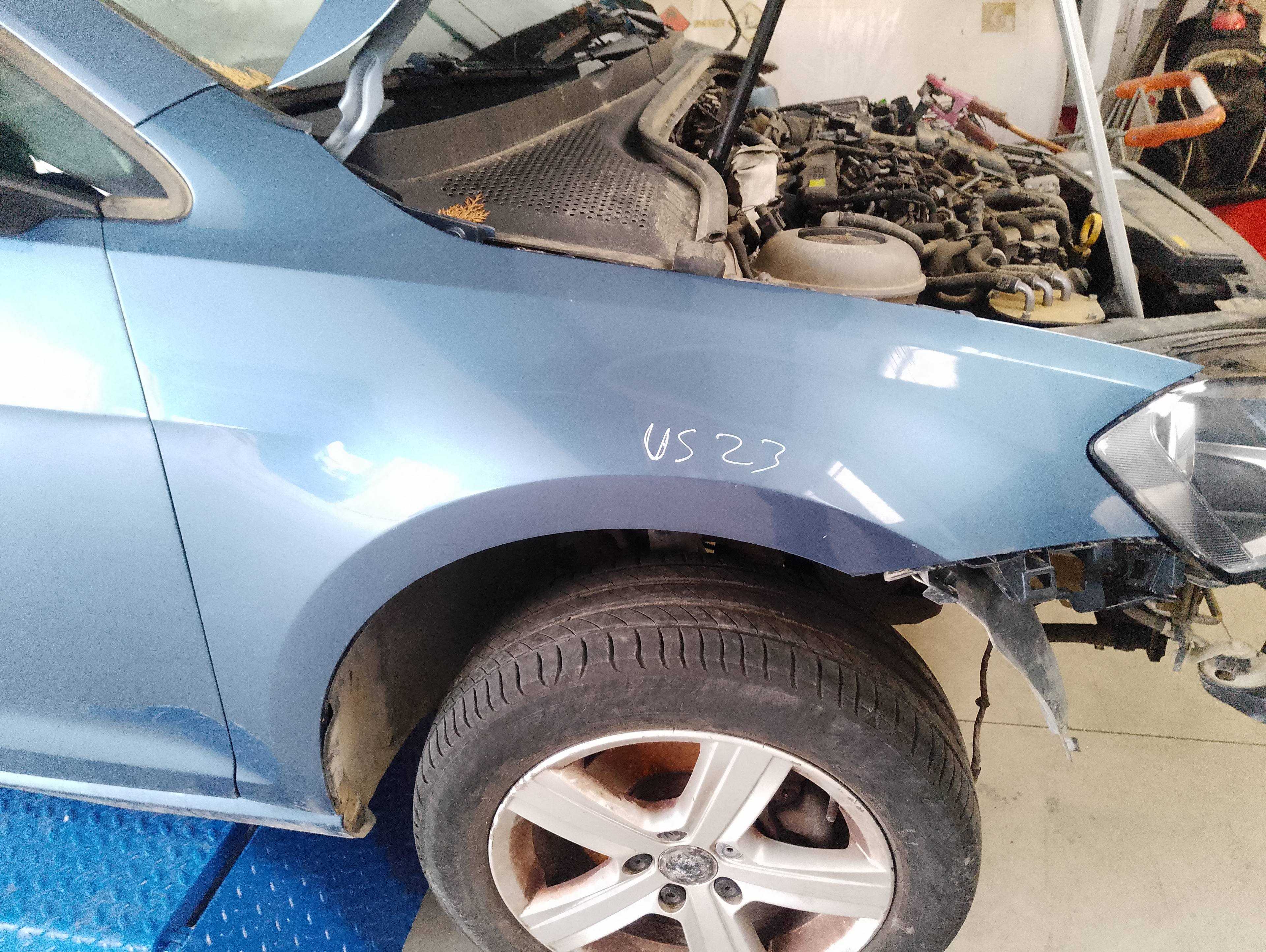 Recambio de aleta delantera derecha para volkswagen golf vii lim. (5g1) advance bluemotion referencia OEM IAM   