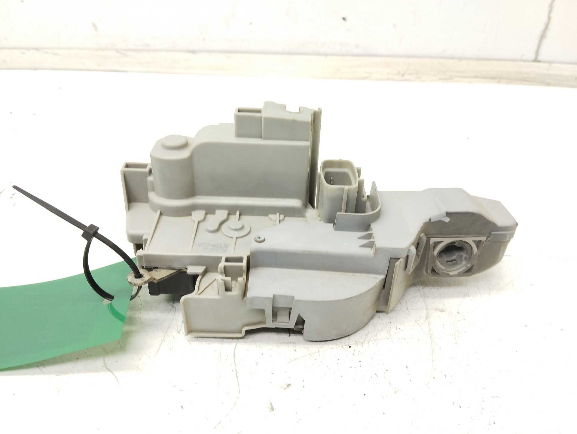 Recambio de cerradura puerta delantera izquierda para lancia delta (181) argento referencia OEM IAM 51809124  