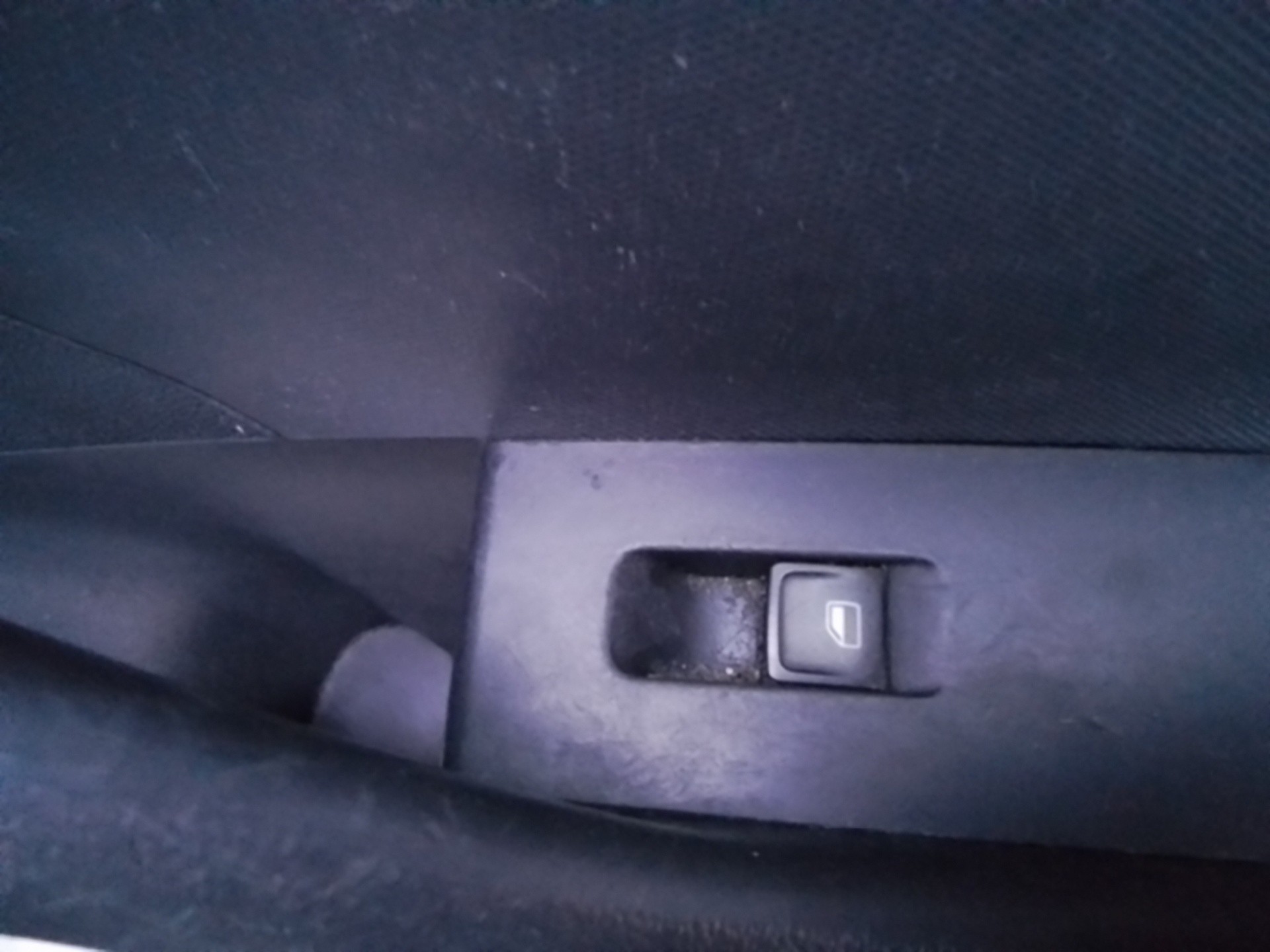 Recambio de mando elevalunas trasero derecho para skoda rapid 1.6 tdi dpf referencia OEM IAM   