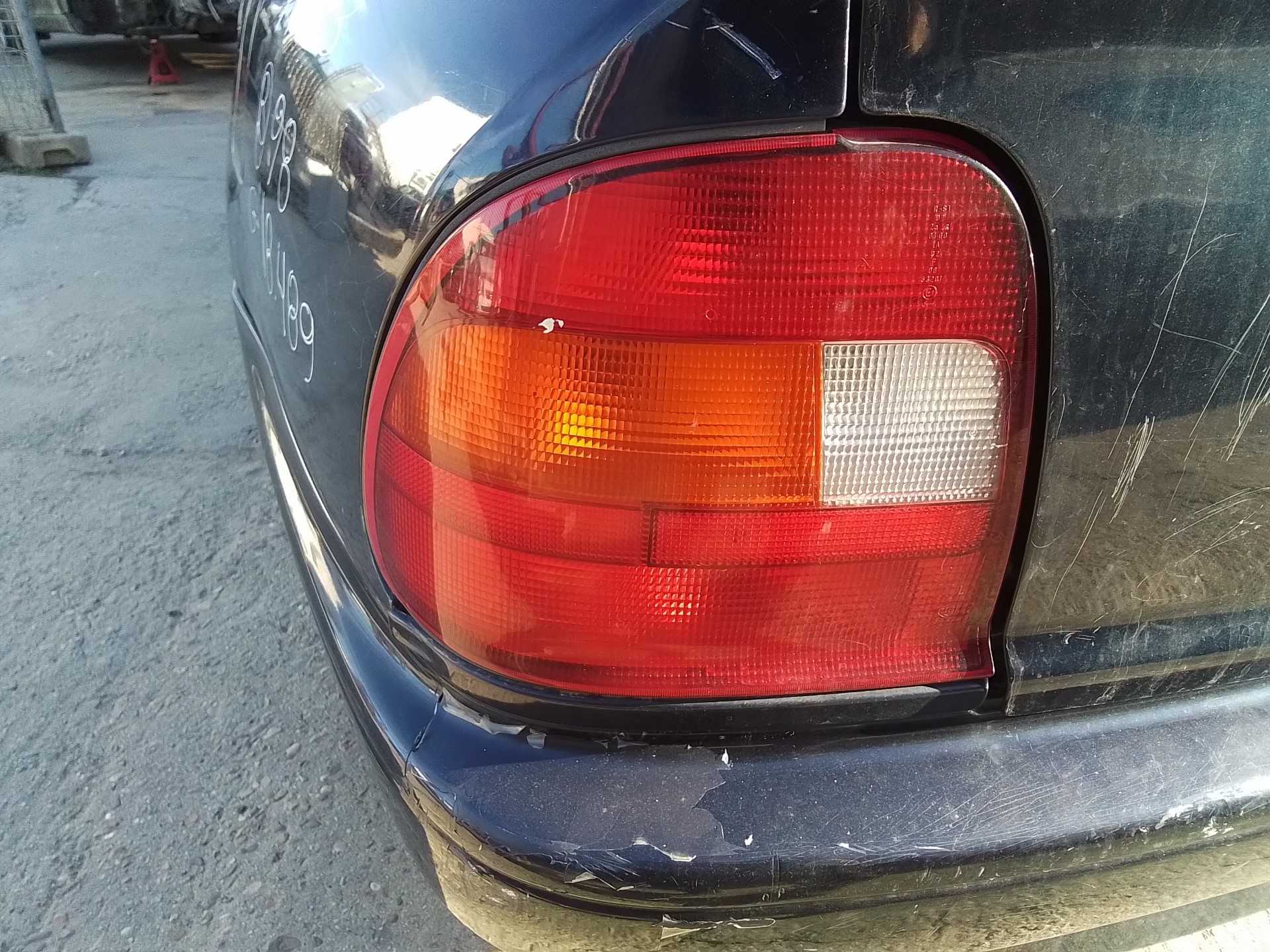 Recambio de piloto trasero izquierdo para mg serie 600 (rh) 618 i referencia OEM IAM   