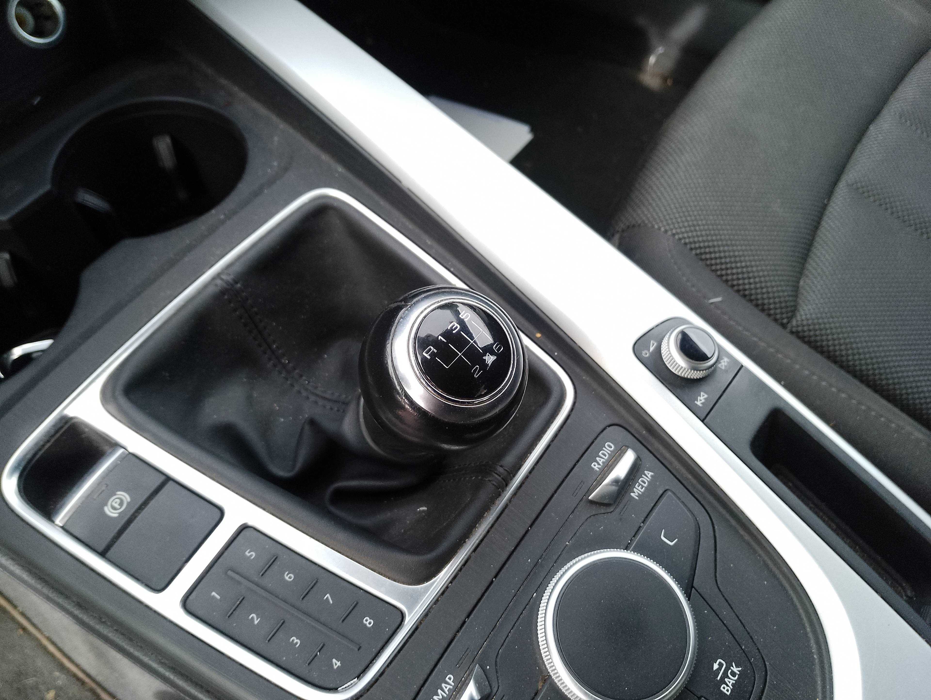 Recambio de palanca cambio para audi a4 berlina (8w2) básico referencia OEM IAM   