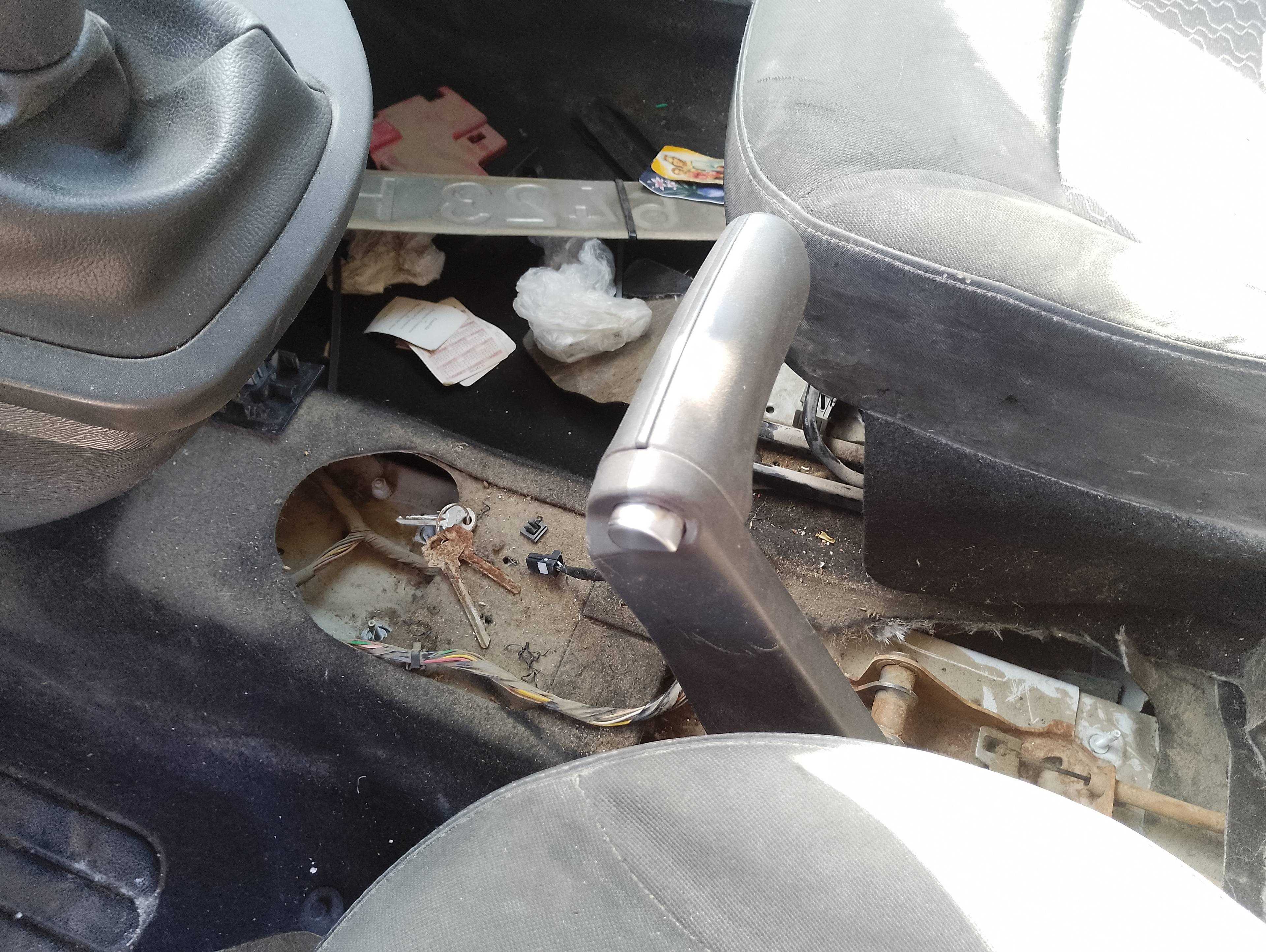 Recambio de palanca freno para renault kangoo expression referencia OEM IAM   