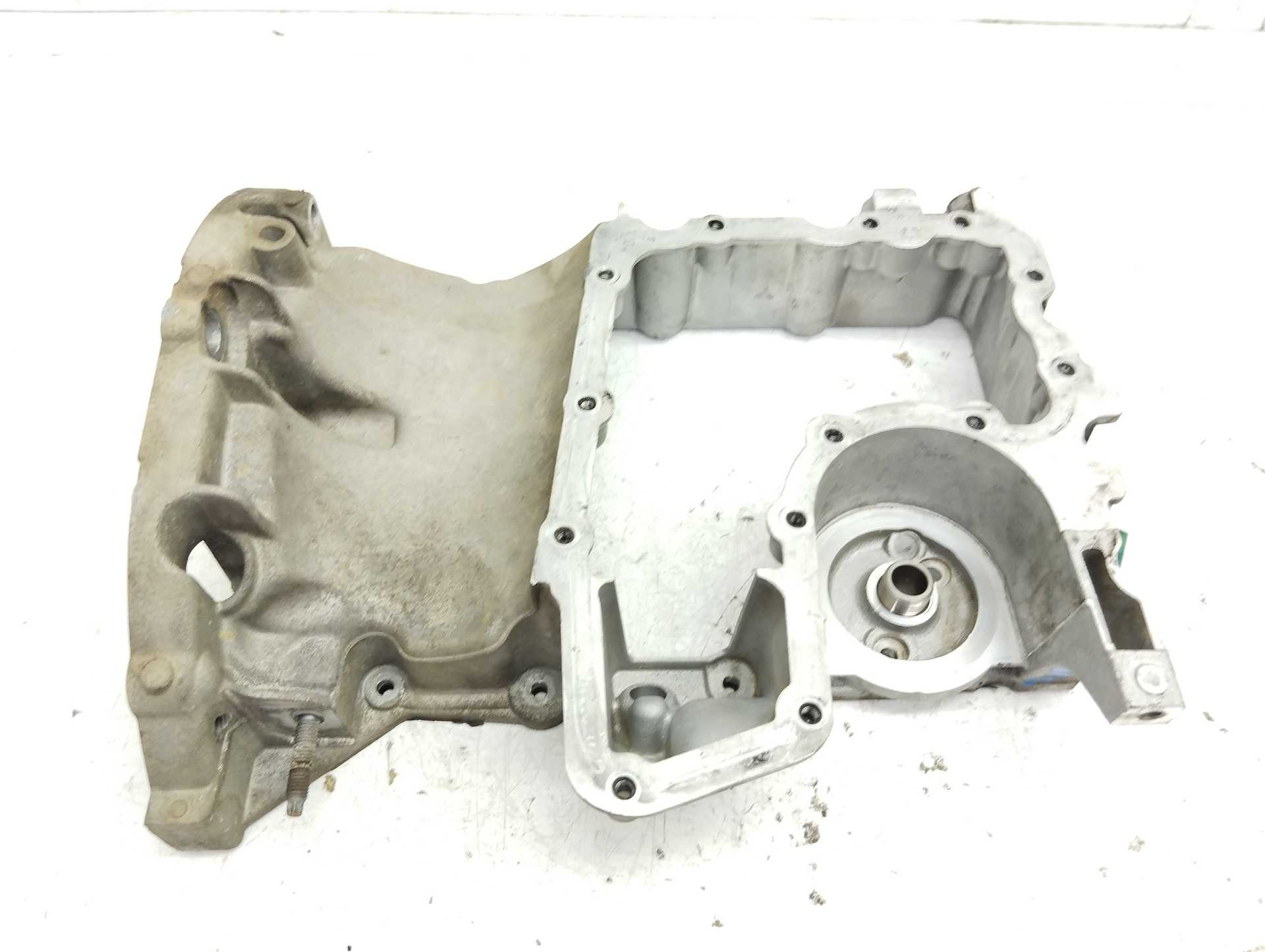 Recambio de sobrecarter para peugeot 208 style referencia OEM IAM 9808683380  