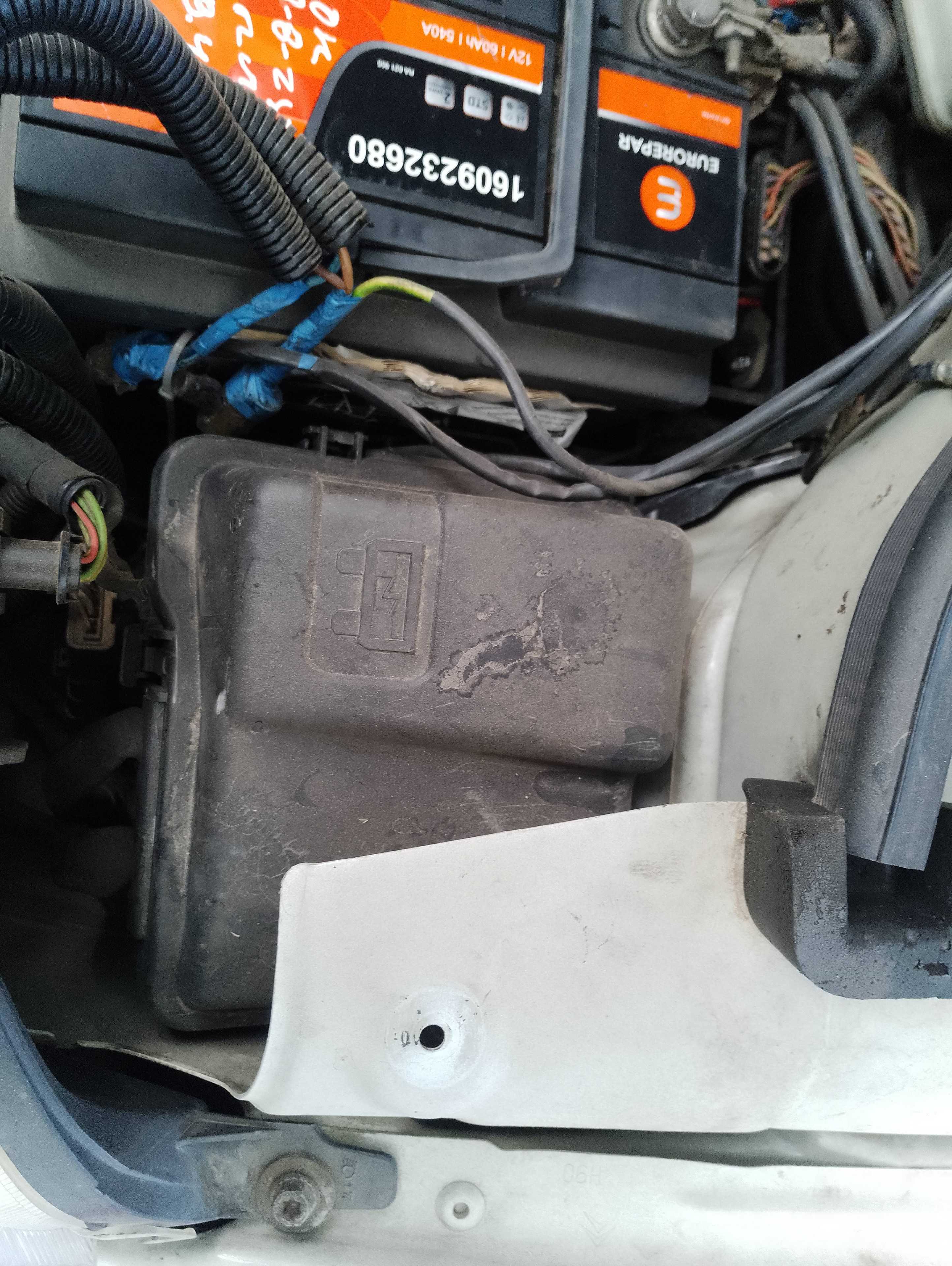 Recambio de caja reles / fusibles para citroën c2 audace referencia OEM IAM   