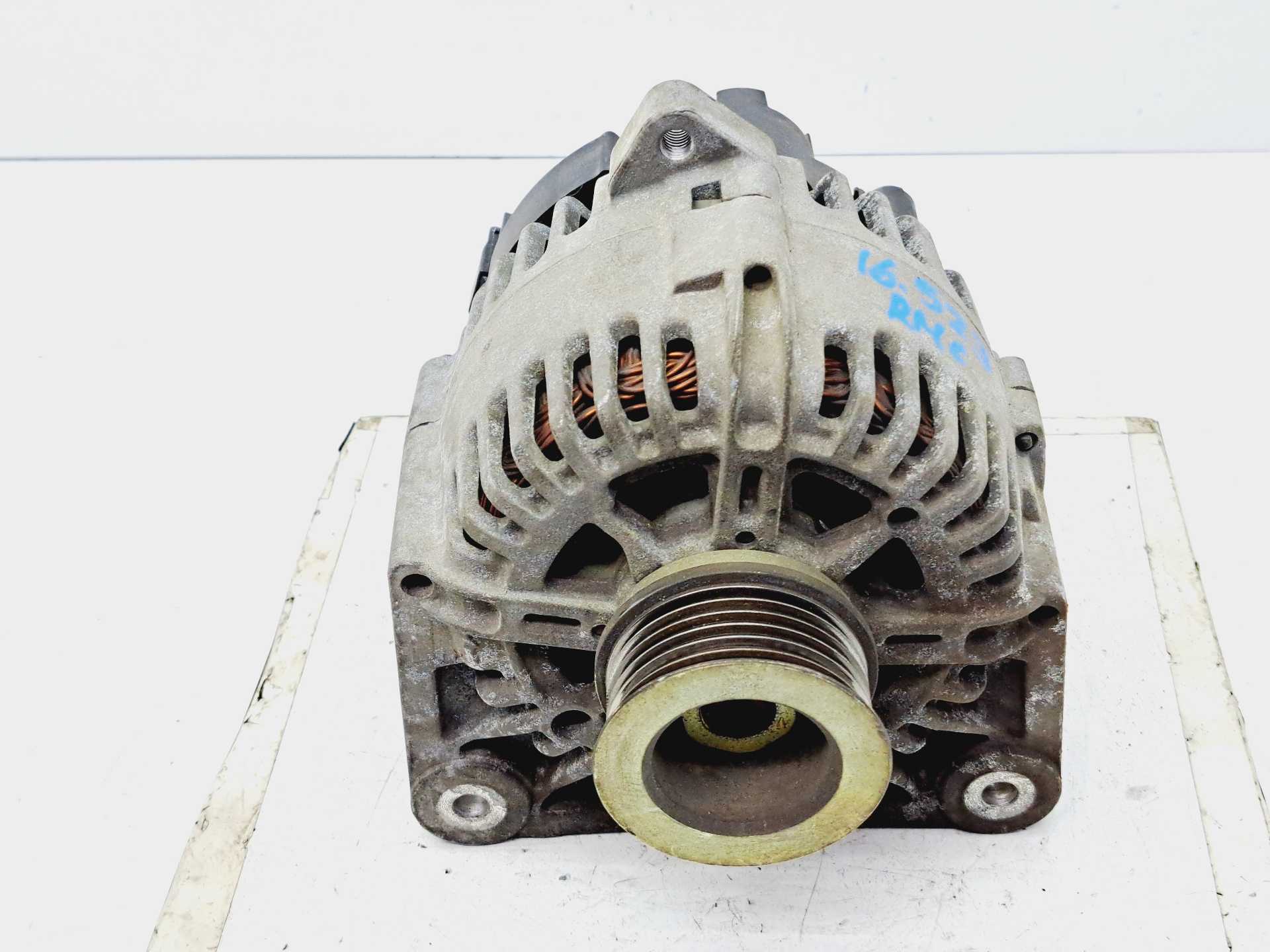 Recambio de alternador para renault megane ii berlina 5p 1.6 16v referencia OEM IAM 8200588648 406202704 VALEO