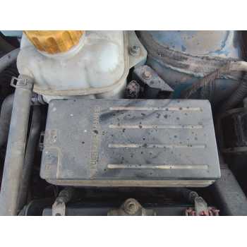 CAJA RELES / FUSIBLES 