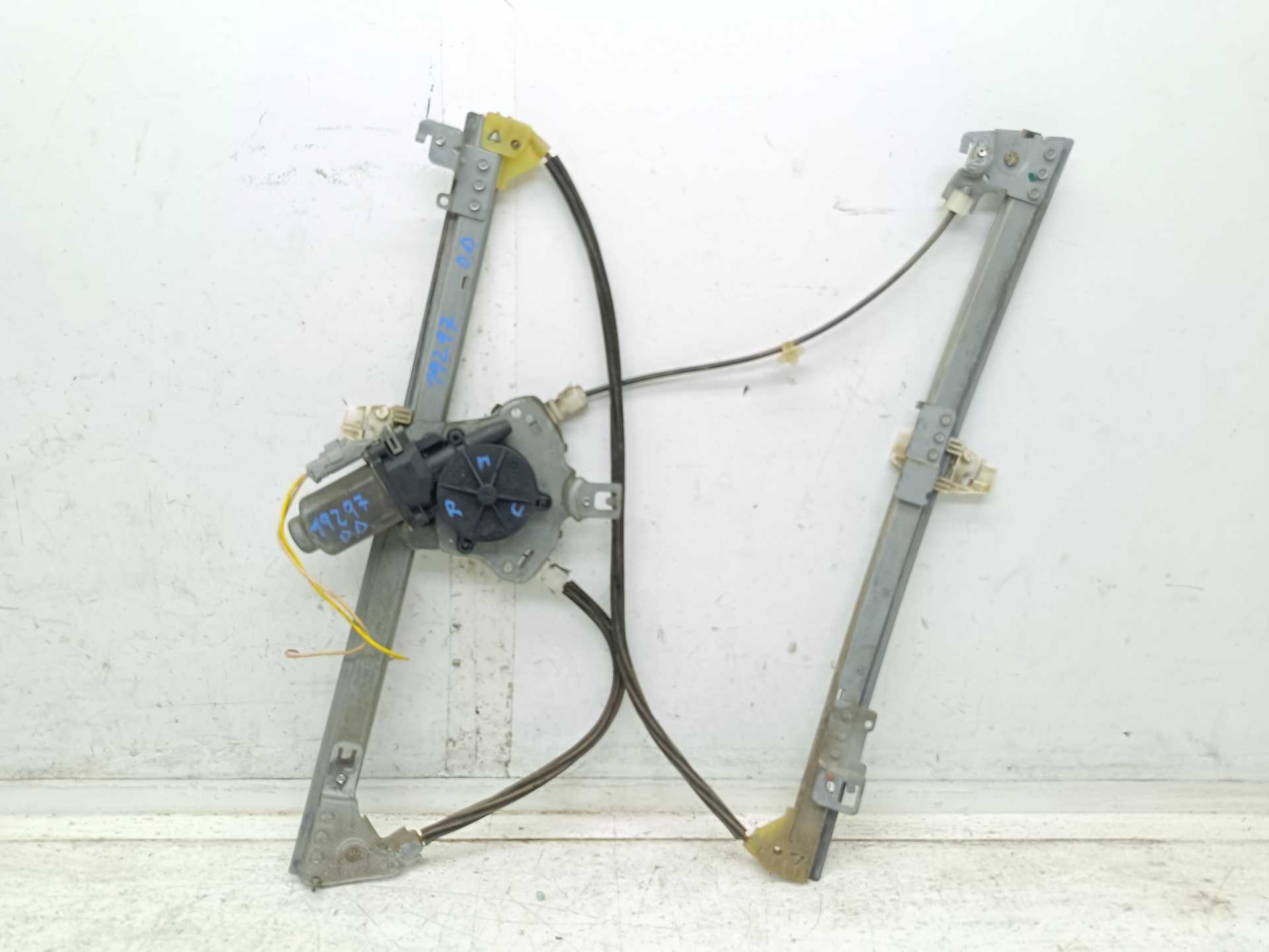 Recambio de elevalunas delantero derecho para citroën xsara berlina 1.6 image referencia OEM IAM 400679T1  