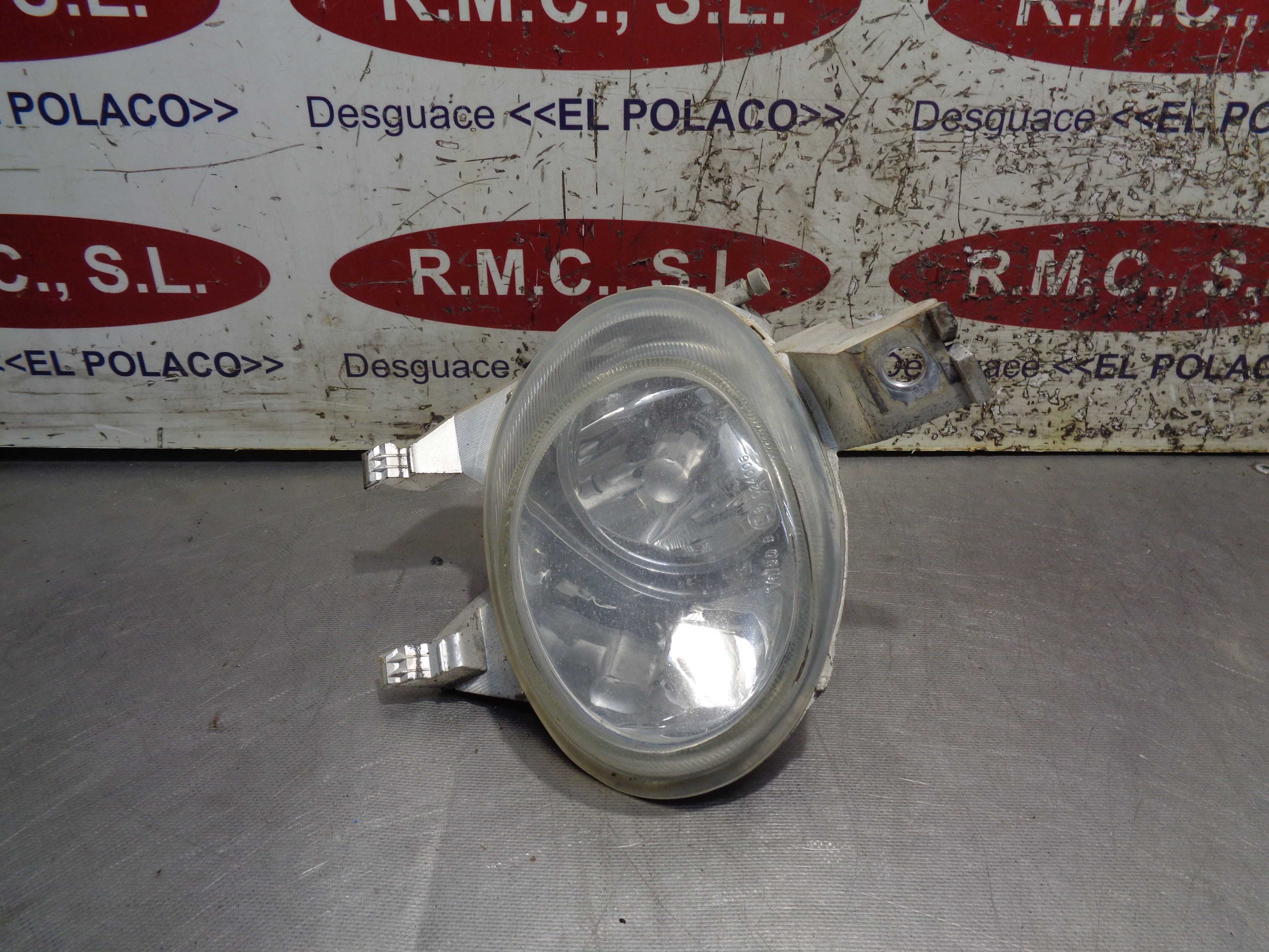 Recambio de faro antiniebla izquierdo para peugeot 206 berlina xt referencia OEM IAM 9635076180  