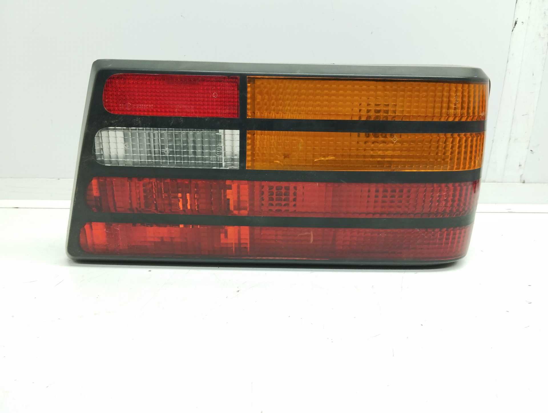 Recambio de piloto trasero derecho para ford orion referencia OEM IAM   