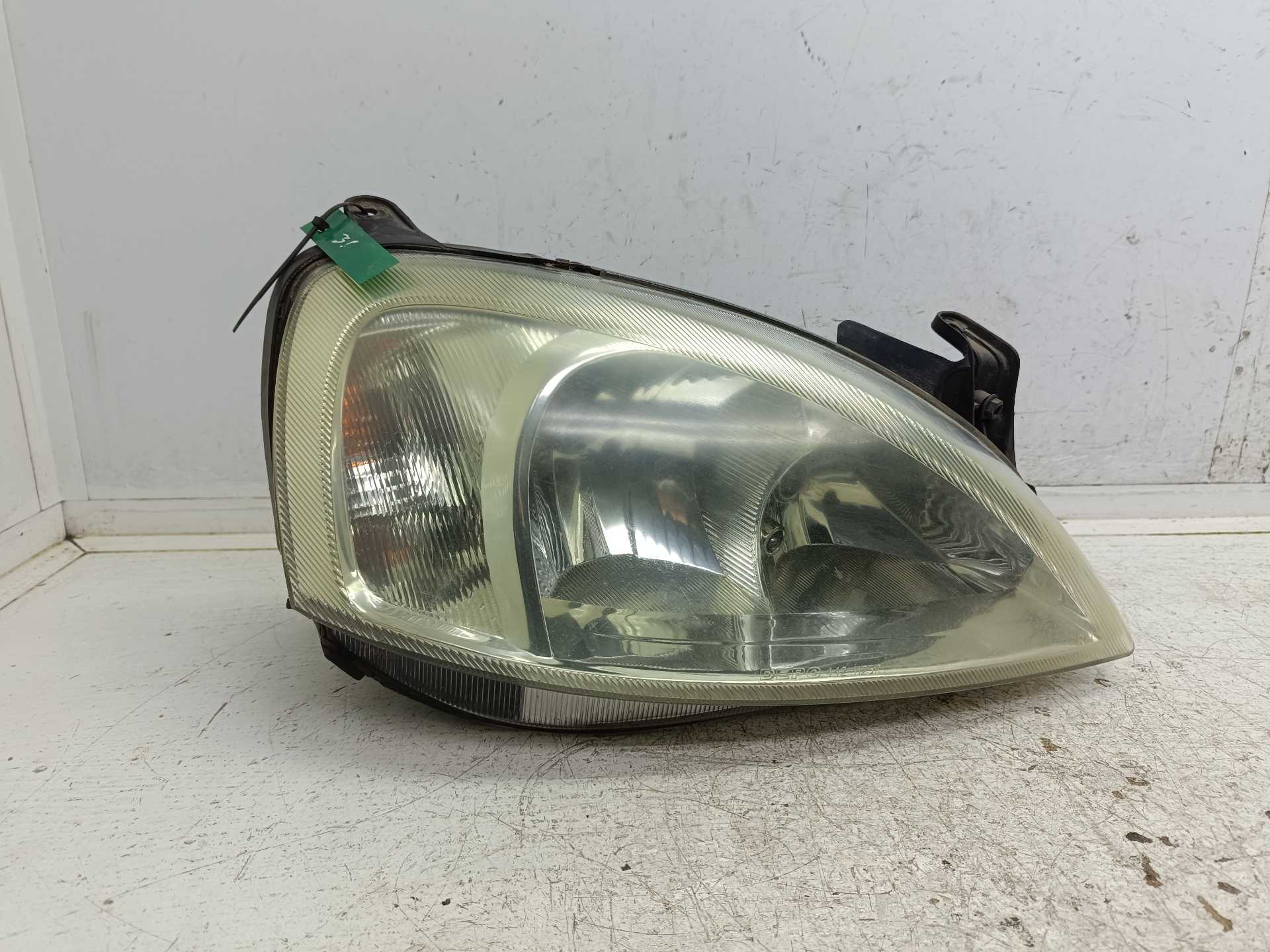 Recambio de faro derecho para opel corsa c comfort referencia OEM IAM 4421125R  