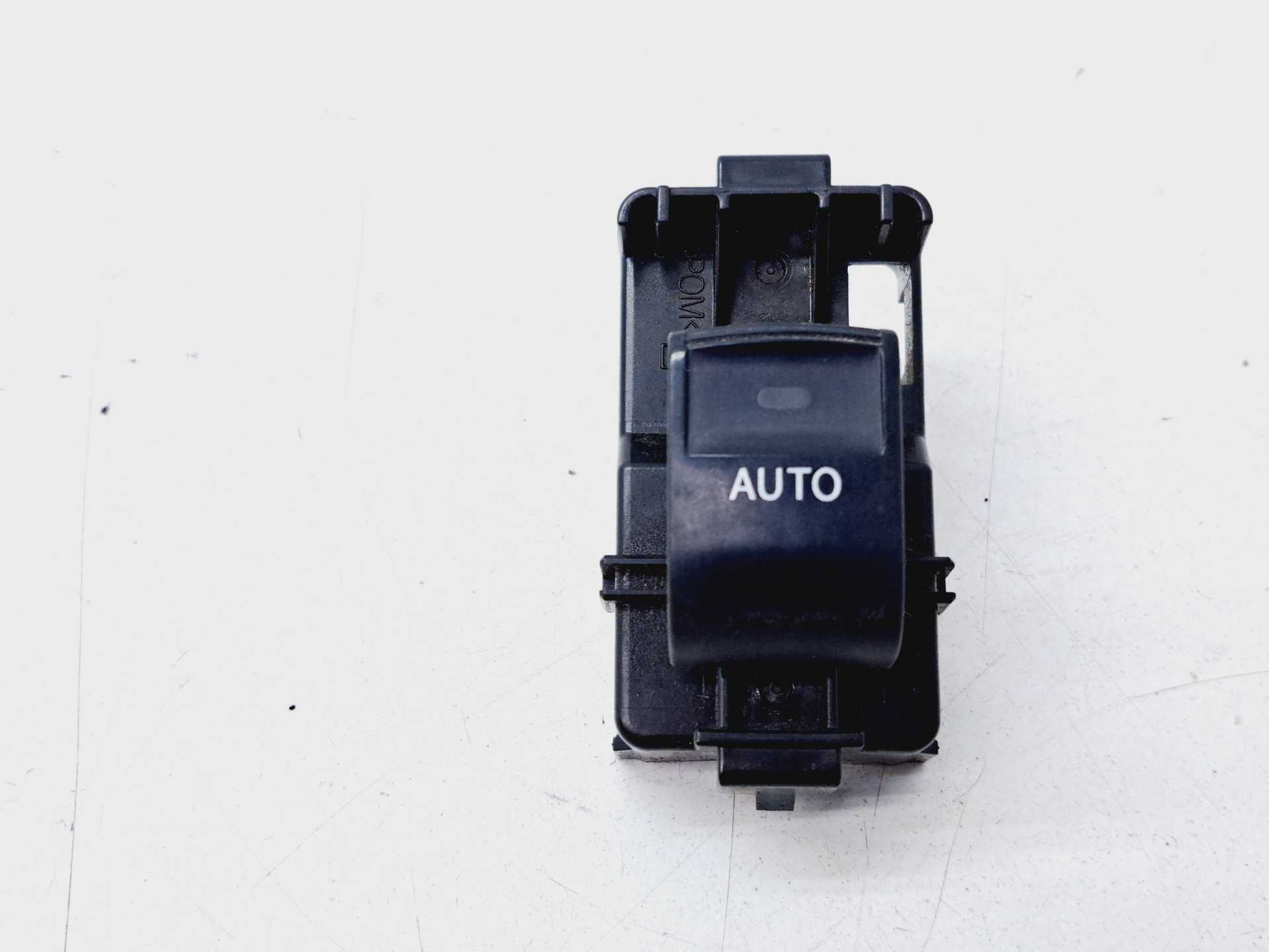Recambio de mando elevalunas delantero derecho para toyota prius+ advance referencia OEM IAM 192801  