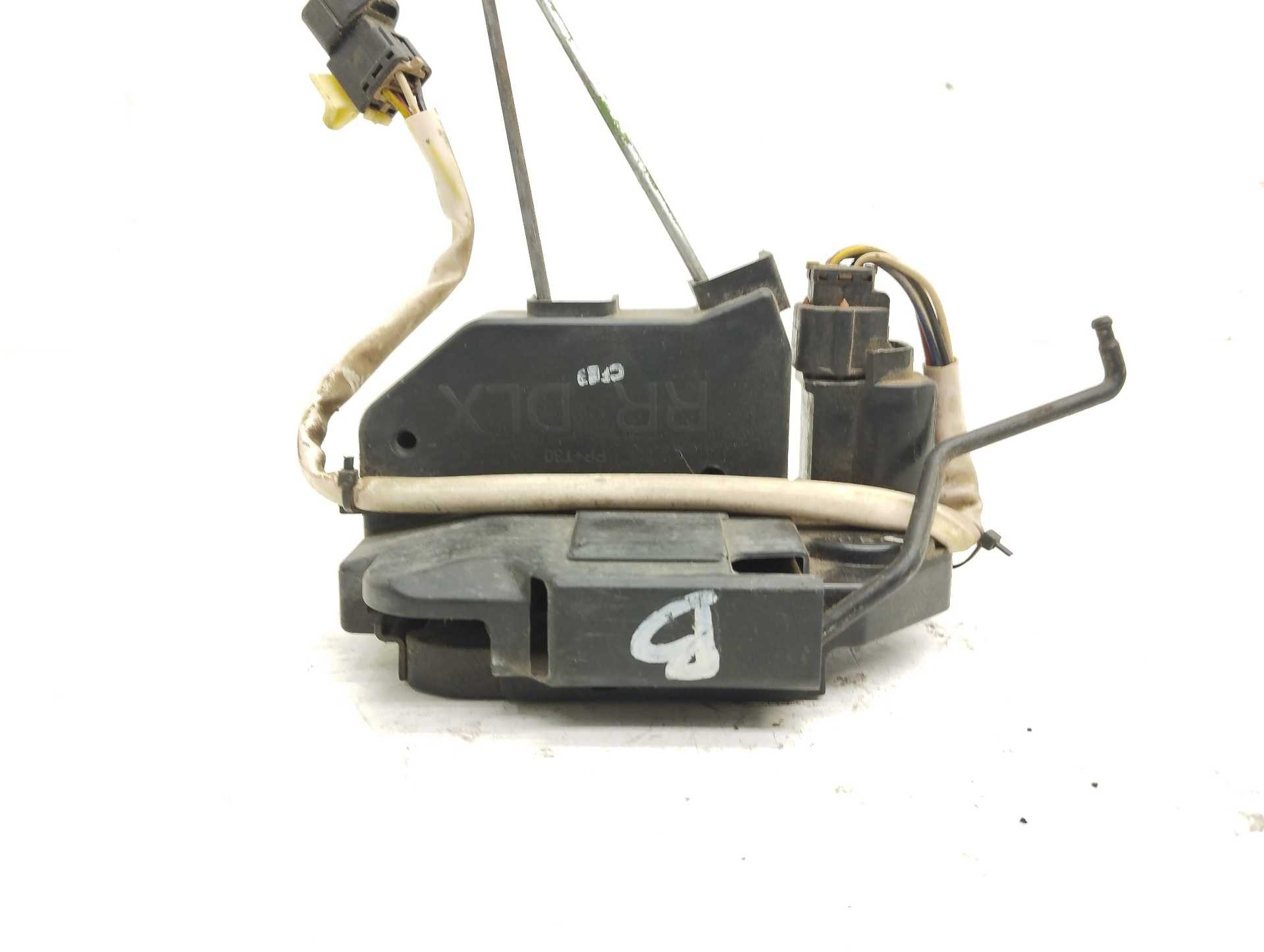Recambio de cerradura puerta trasera izquierda para hyundai getz (tb) 1.1 básico referencia OEM IAM 814101C020  