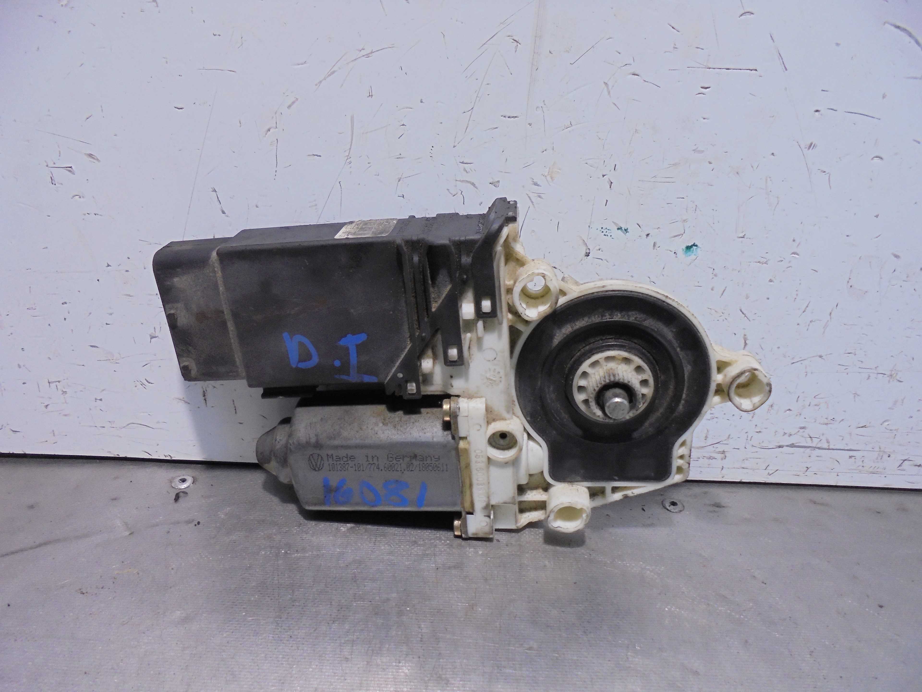 Recambio de motor elevalunas delantero izquierdo para volkswagen bora berlina (1j2) referencia OEM IAM   