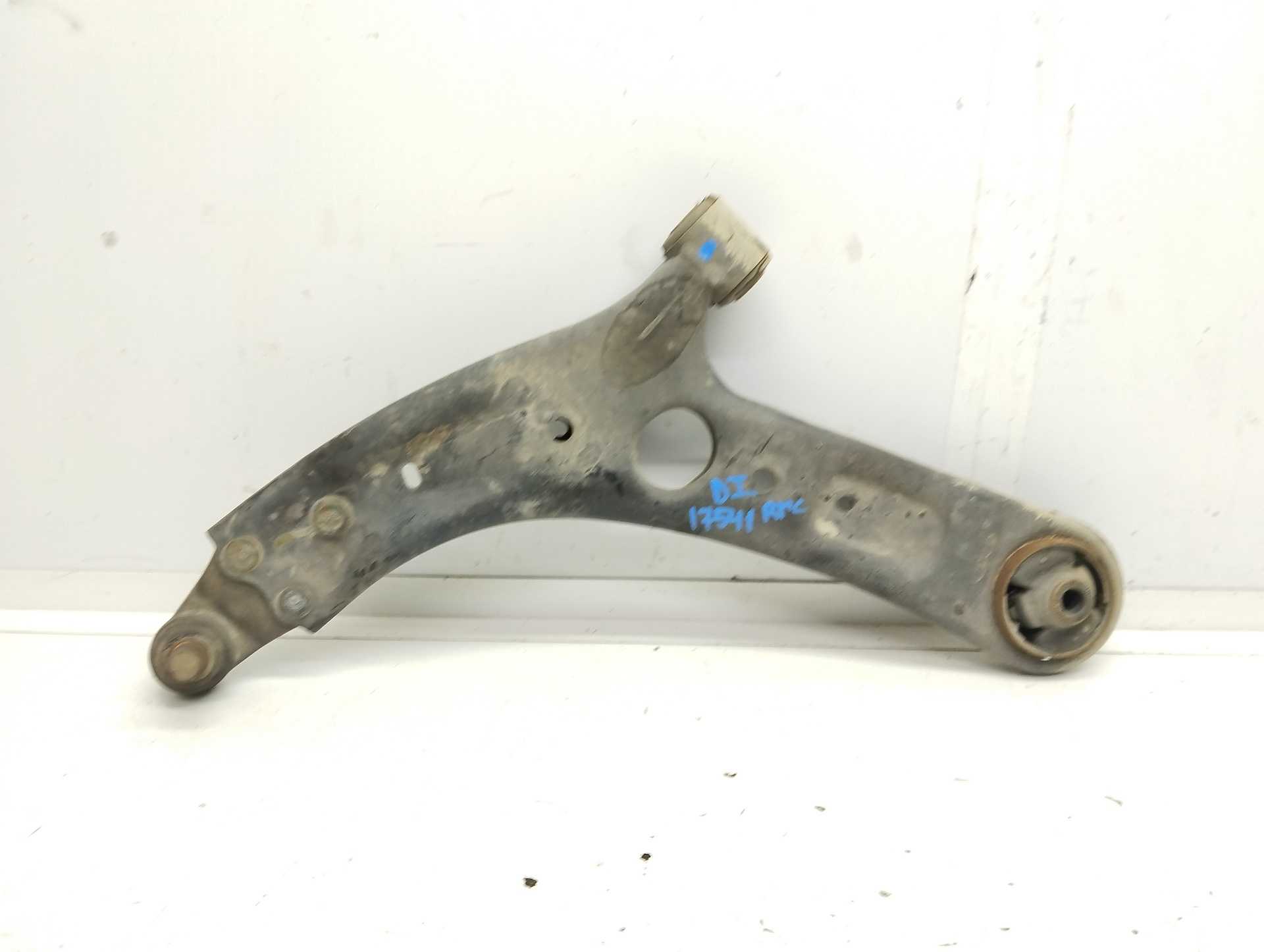 Recambio de brazo suspension inferior delantero izquierdo para hyundai i30 (gd) classic referencia OEM IAM   