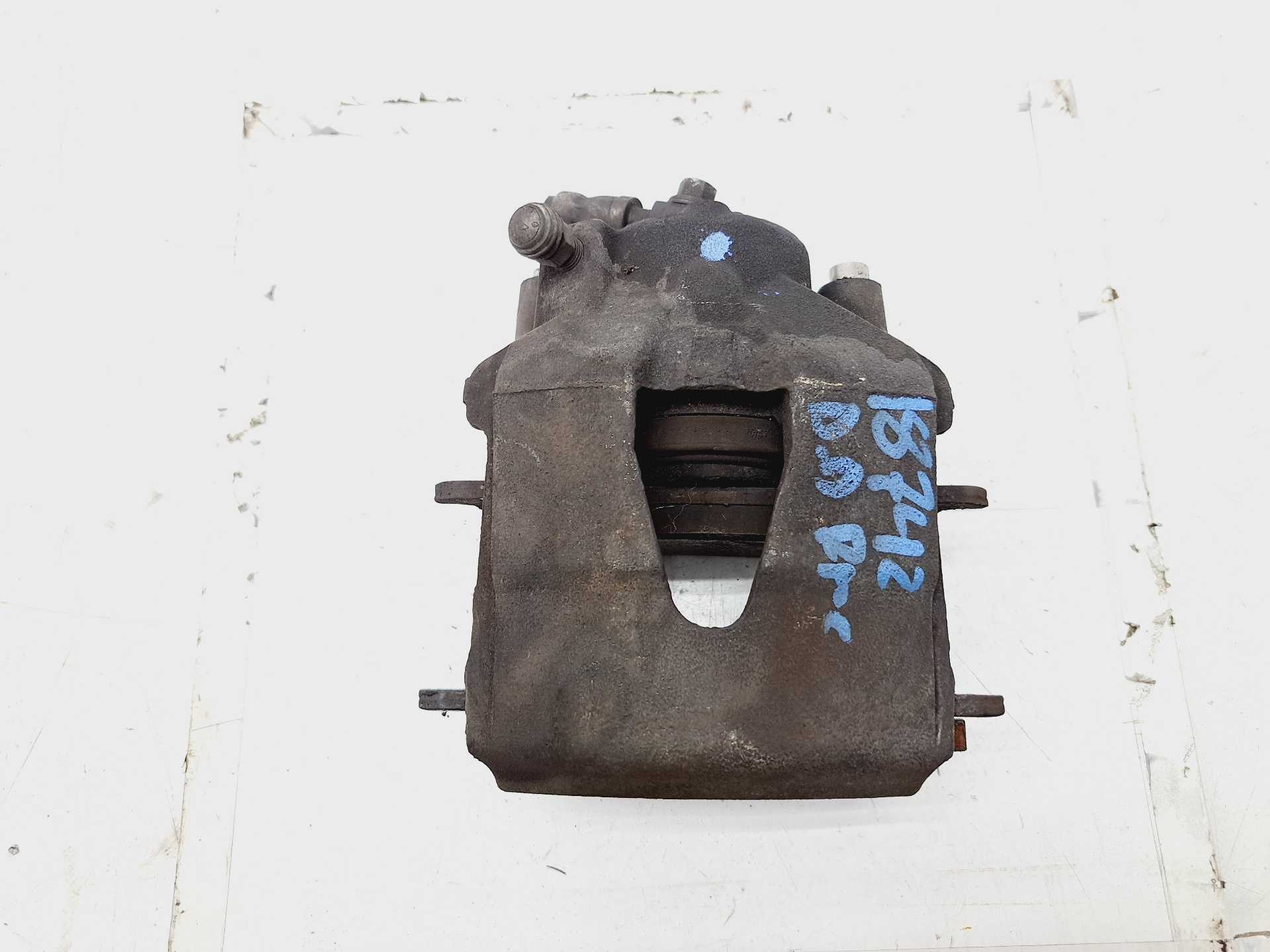 Recambio de pinza de freno delantera derecha para volkswagen golf vi (5k1) referencia OEM IAM 1K0615124D  