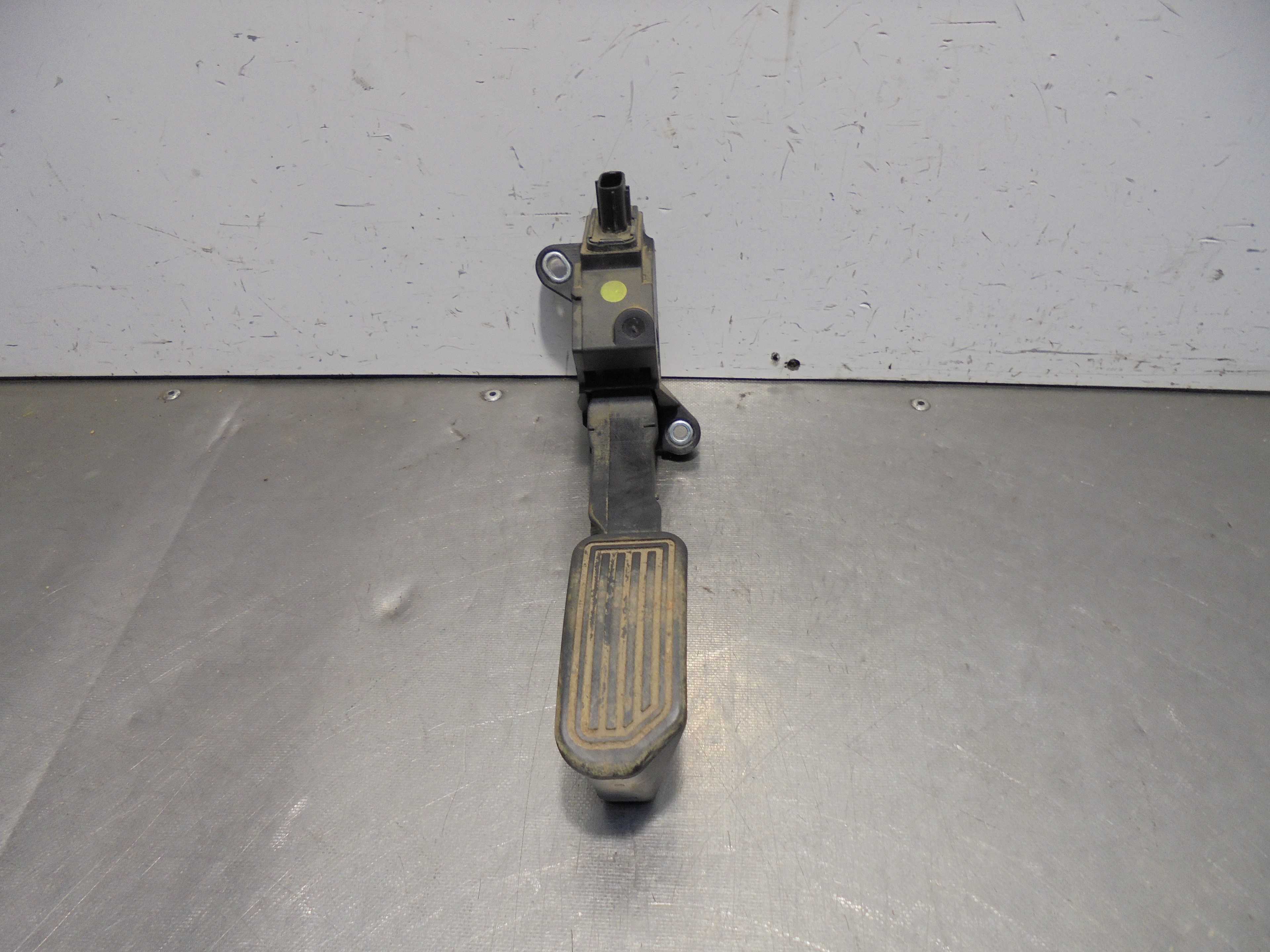 Recambio de potenciometro pedal para toyota rav 4 advance hybrid referencia OEM IAM 781100W040  