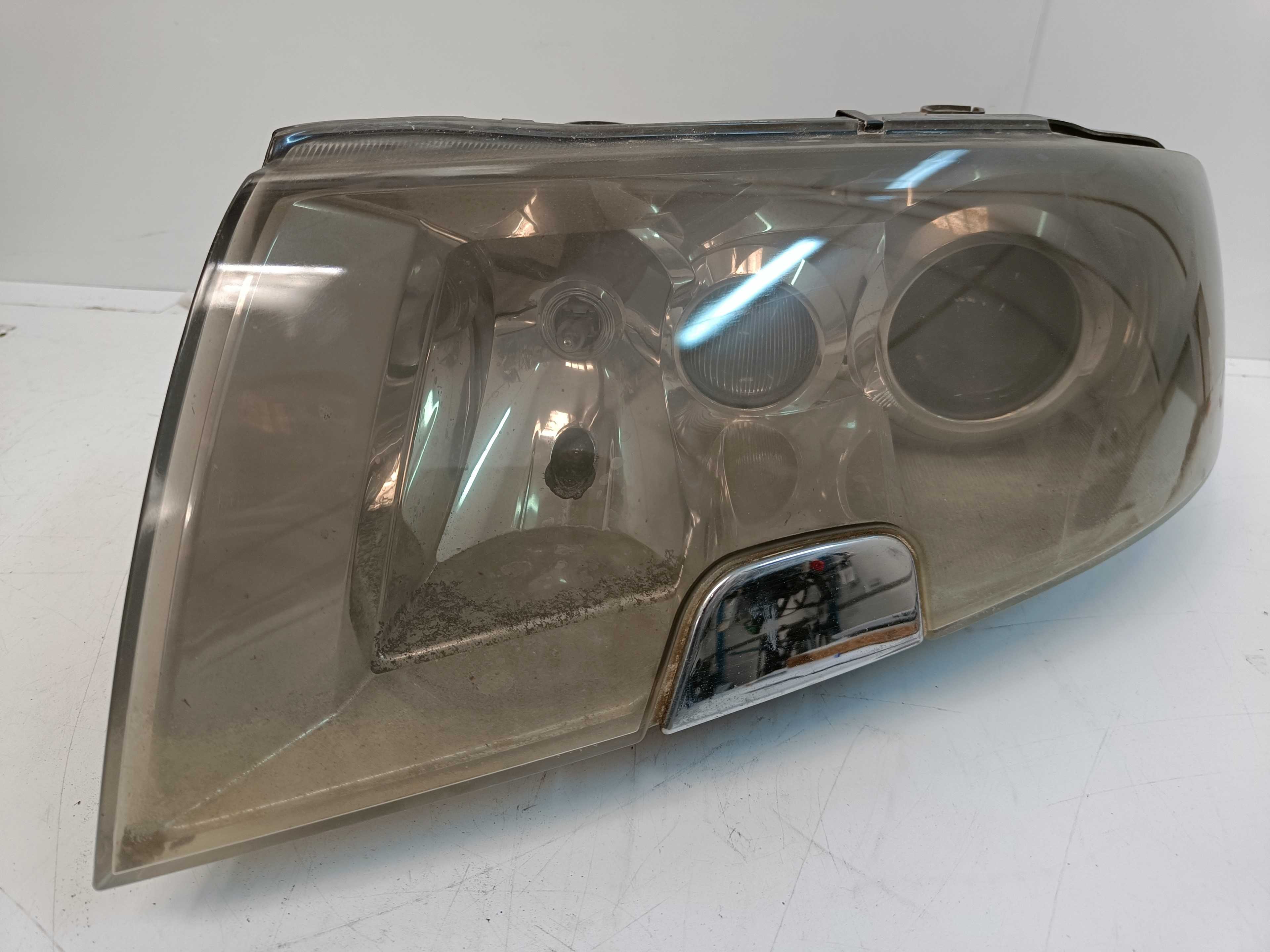 Recambio de faro izquierdo para skoda superb (3u4) classic referencia OEM IAM   