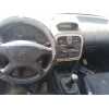 mitsubishi carisma berlina 5 (da0) del año 2002