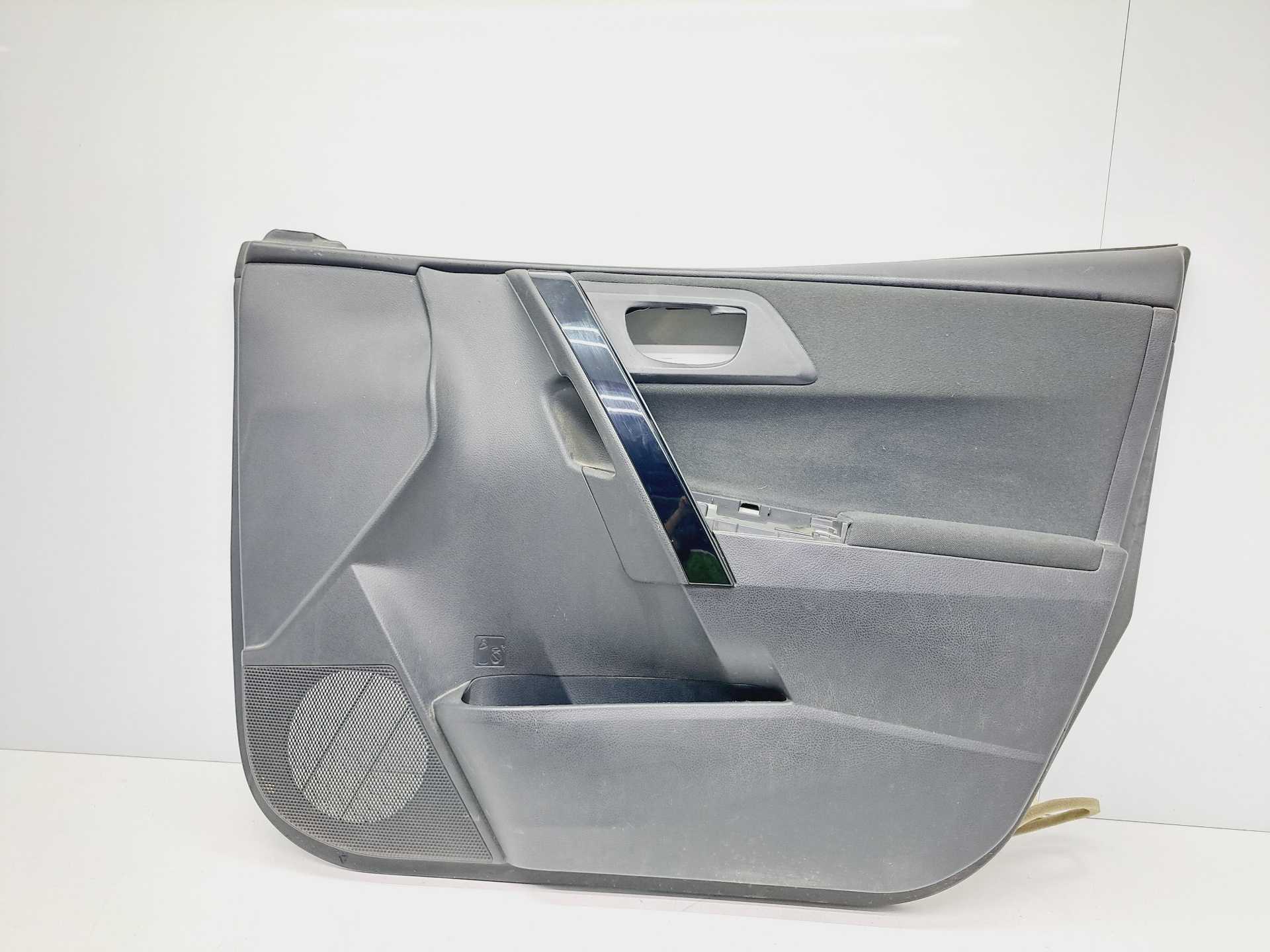 Recambio de guarnecido puerta delantera derecha para toyota auris 1.8 16v (híbrido) referencia OEM IAM 6777702300 166602 