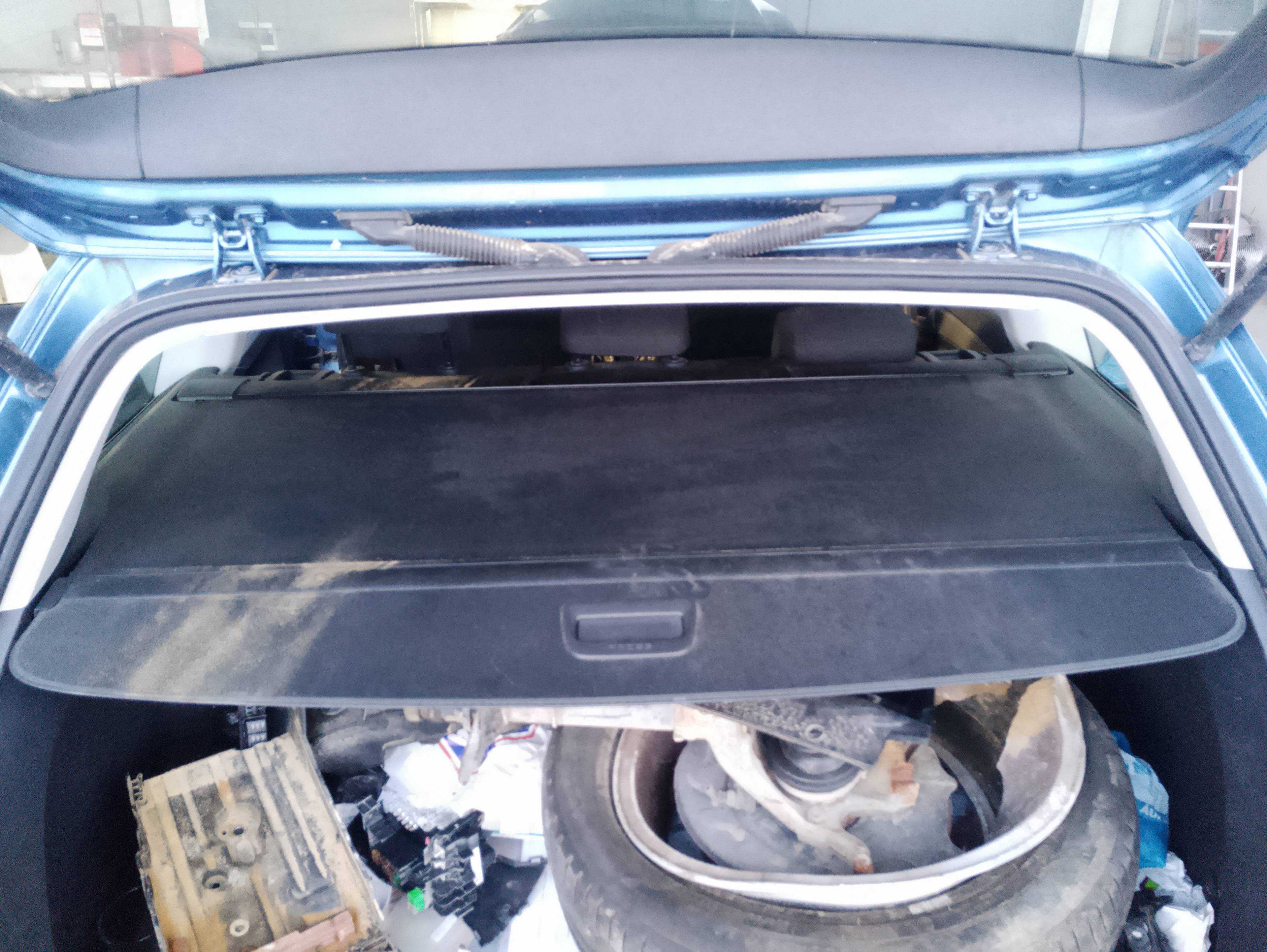 Recambio de bandeja trasera para volkswagen golf vii lim. (5g1) advance bluemotion referencia OEM IAM   